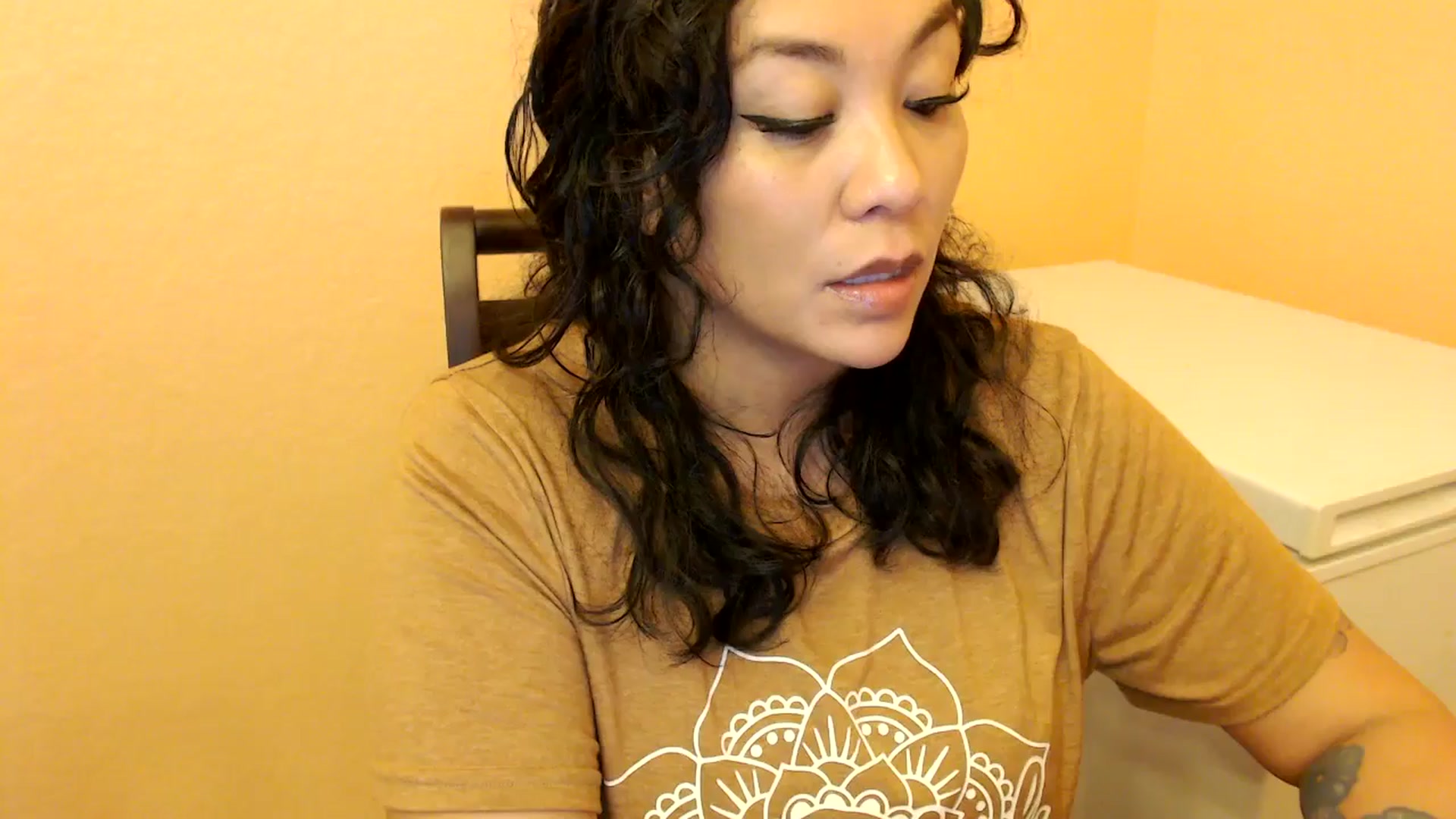 Gallery image thumbnail from MickaylaMinx's myfreecams stream on, 01/03/2025, 21:25 image 1 of 20