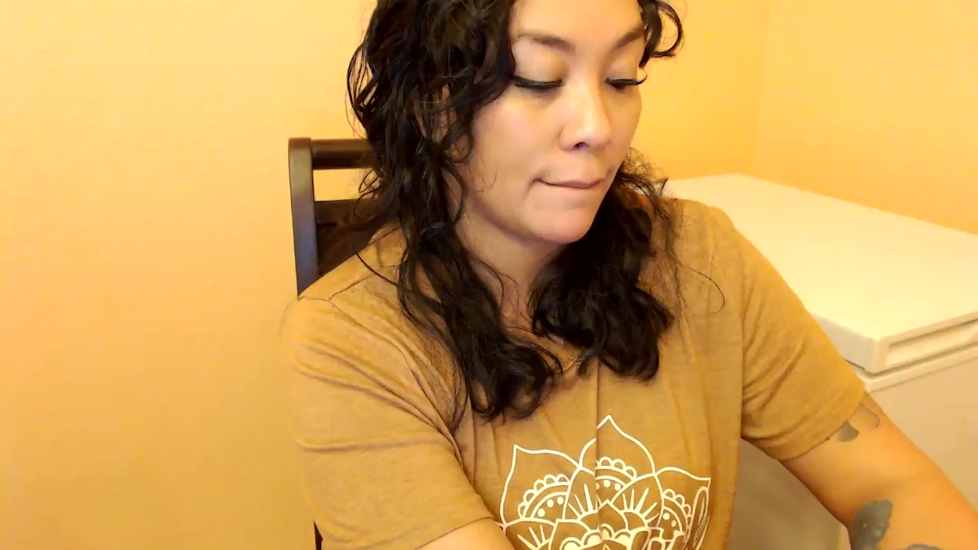 Gallery image thumbnail from MickaylaMinx's myfreecams stream on, 01/03/2025, 21:25 image 15 of 20
