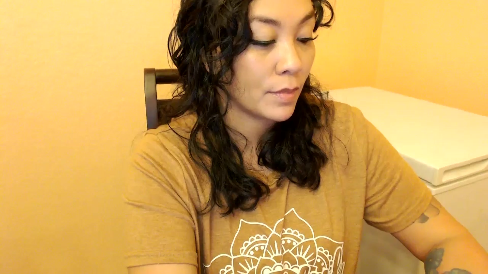 Gallery image thumbnail from MickaylaMinx's myfreecams stream on, 01/03/2025, 21:25 image 17 of 20