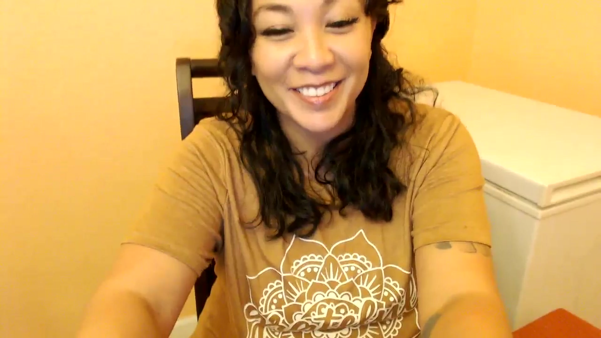 Gallery image thumbnail from MickaylaMinx's myfreecams stream on, 01/03/2025, 21:25 image 6 of 20