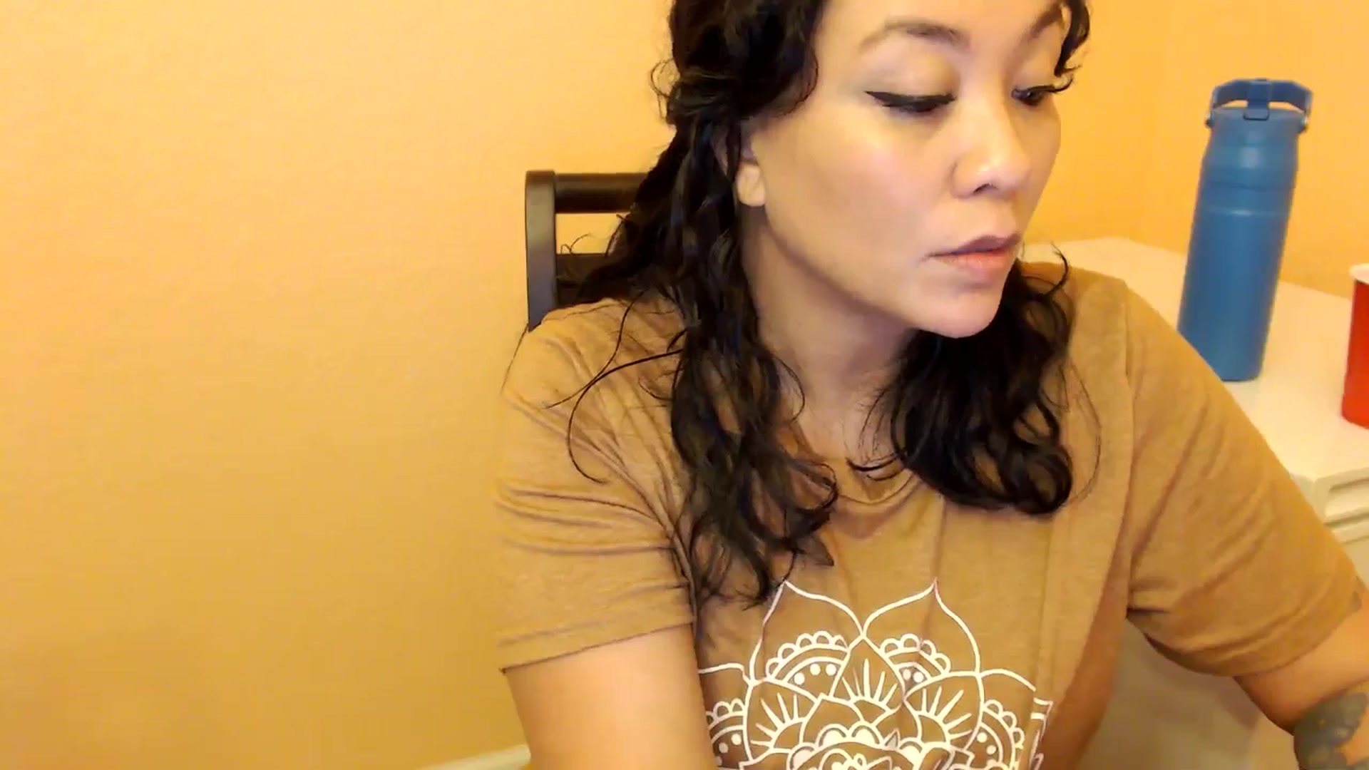 Gallery image thumbnail from MickaylaMinx's myfreecams stream on, 01/03/2025, 22:16 image 9 of 20
