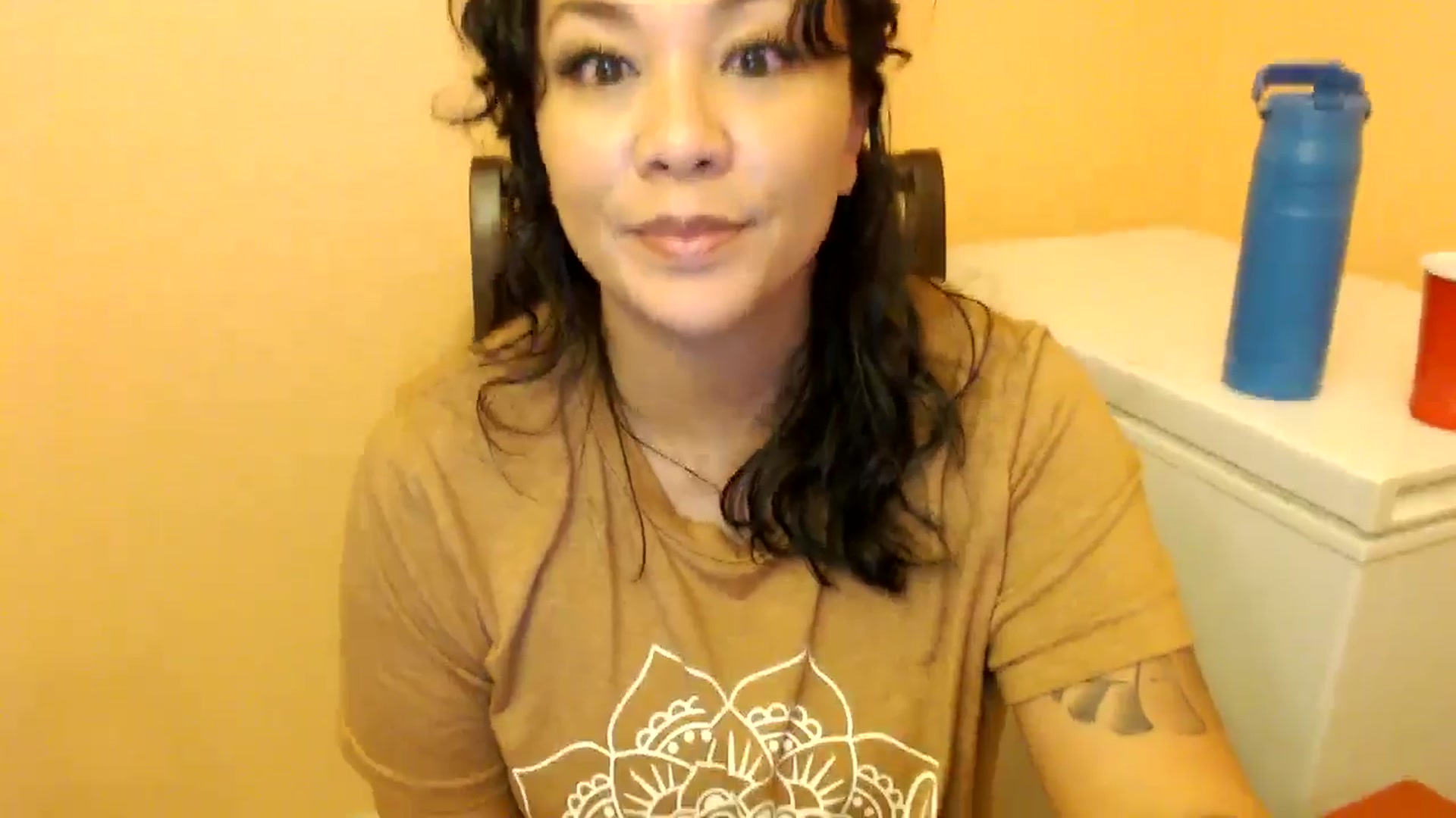 Gallery image thumbnail from MickaylaMinx's myfreecams stream on, 01/03/2025, 22:57 image 14 of 20