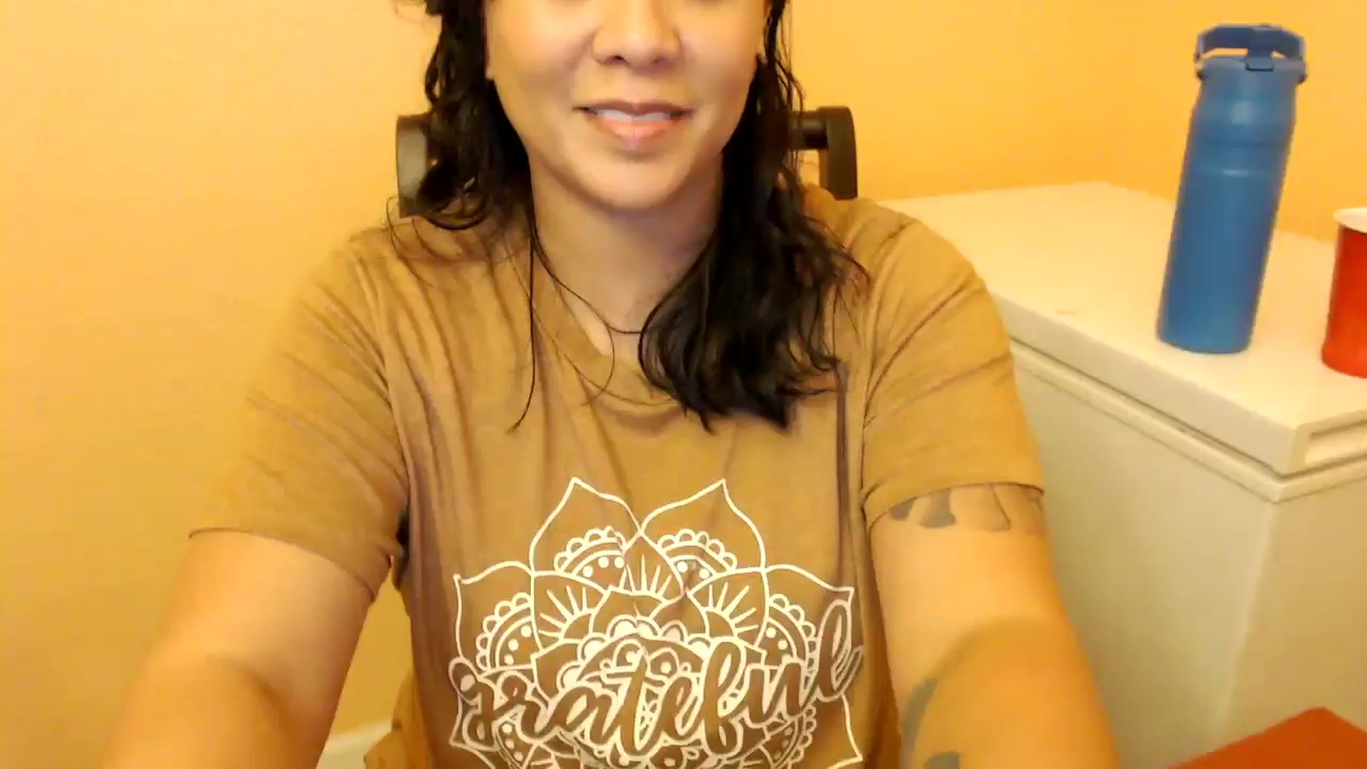 Gallery image thumbnail from MickaylaMinx's myfreecams stream on, 01/03/2025, 22:57 image 4 of 20