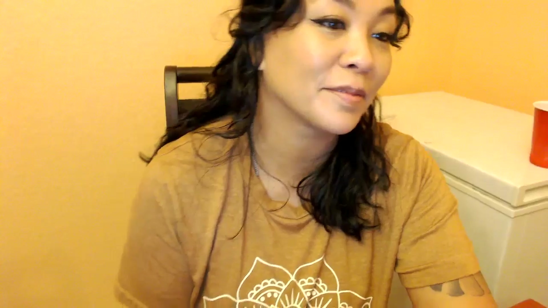 Gallery image thumbnail from MickaylaMinx's myfreecams stream on, 01/03/2025, 22:57 image 7 of 20