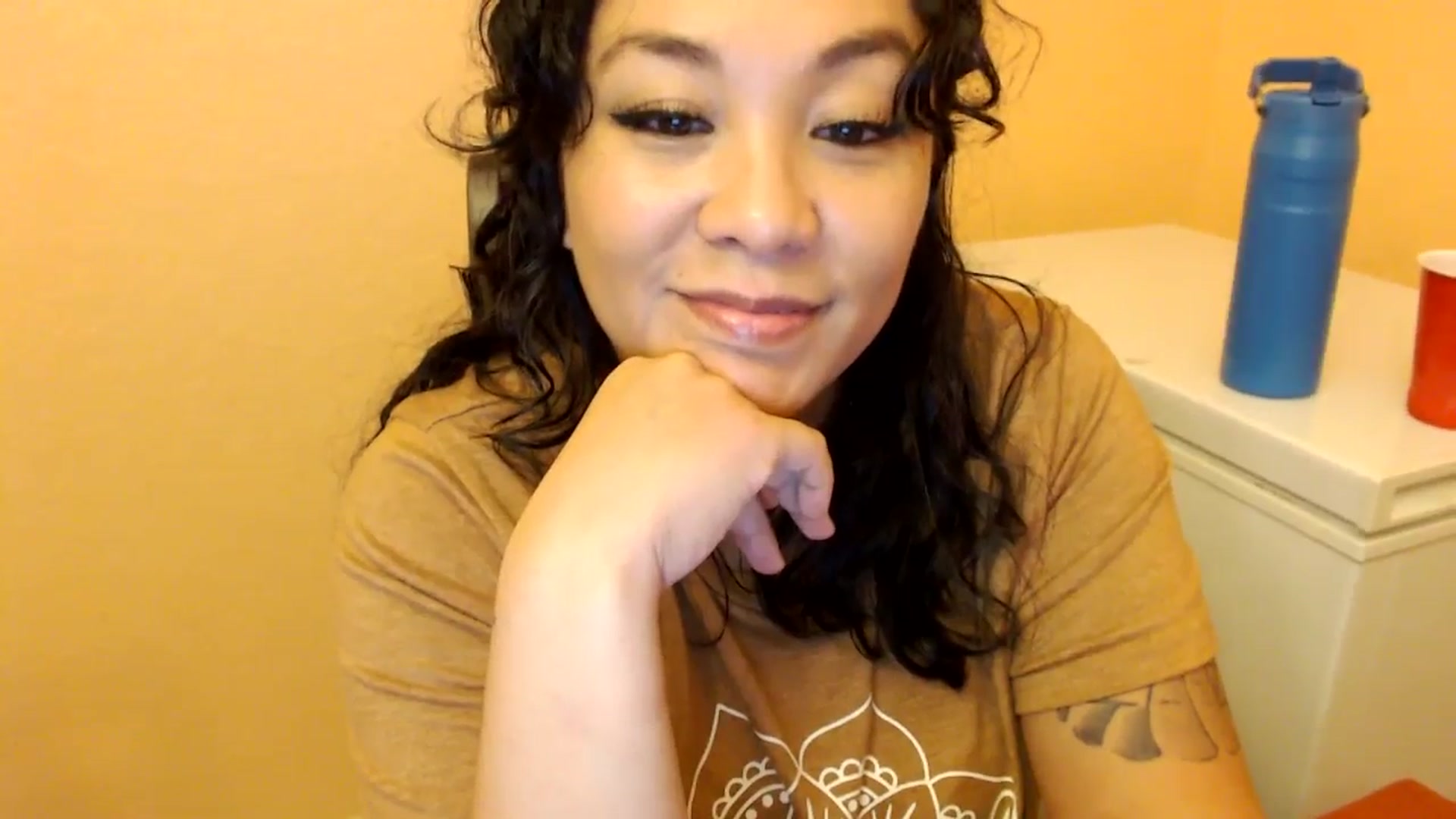 Gallery image thumbnail from MickaylaMinx's myfreecams stream on, 01/03/2025, 22:57 image 15 of 20