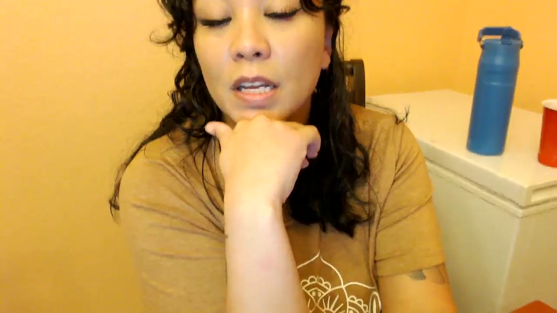 Gallery image thumbnail from MickaylaMinx's myfreecams stream on, 01/03/2025, 22:57 image 20 of 20