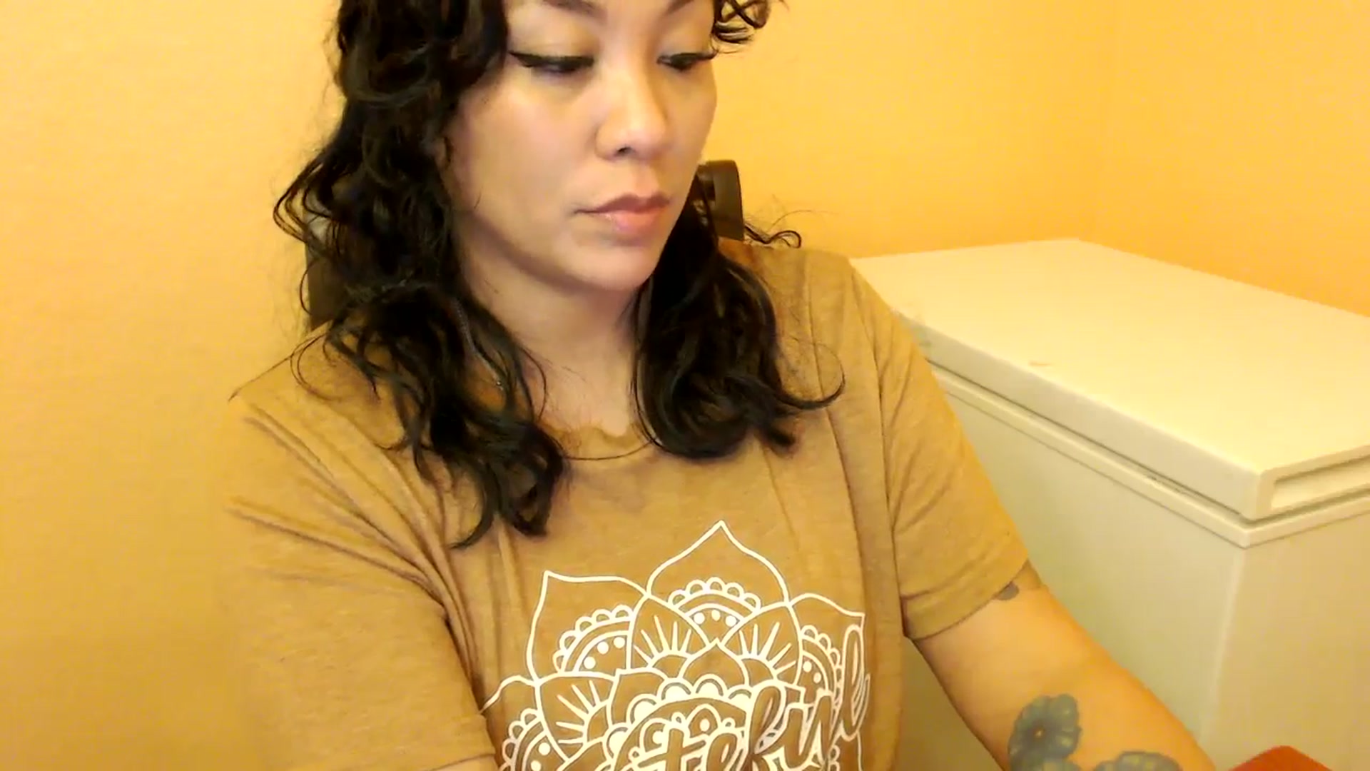 Gallery image thumbnail from MickaylaMinx's myfreecams stream on, 01/04/2025, 24:31 image 15 of 20