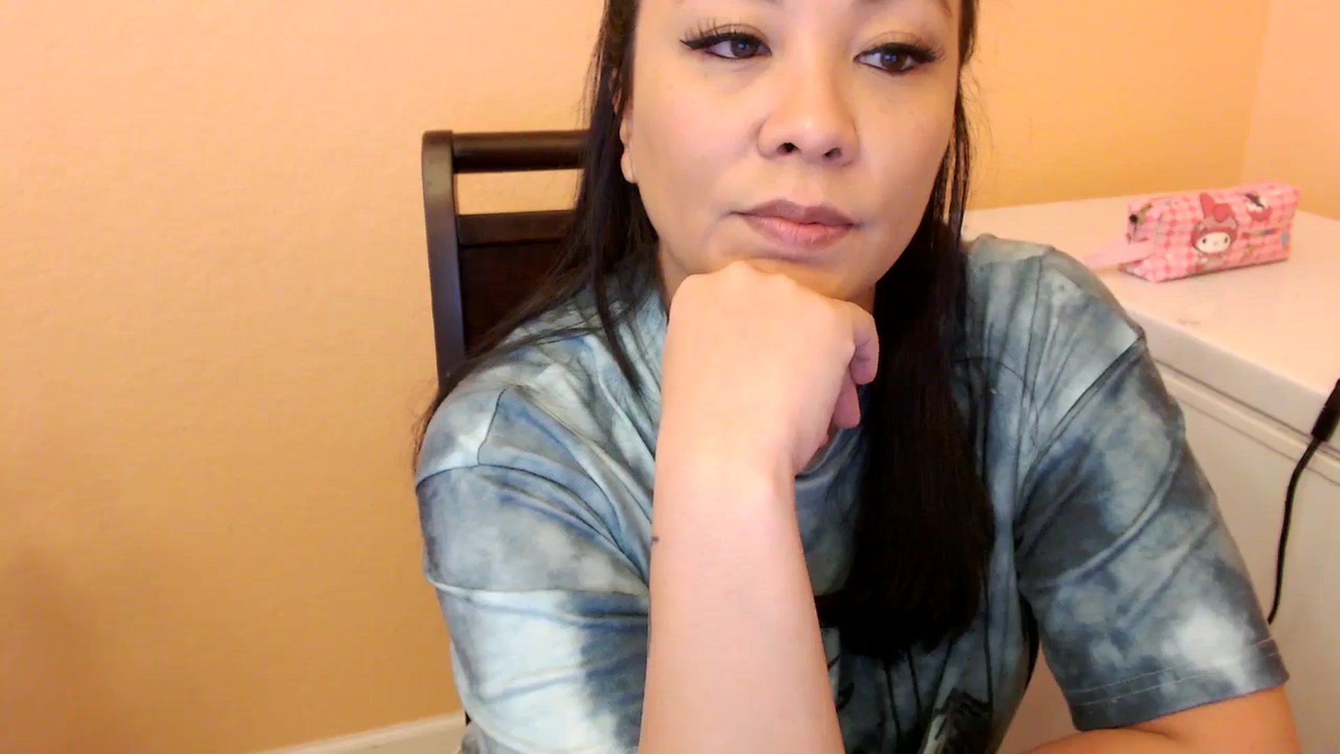 Gallery image thumbnail from MickaylaMinx's myfreecams stream on, 01/04/2025, 19:15 image 12 of 20