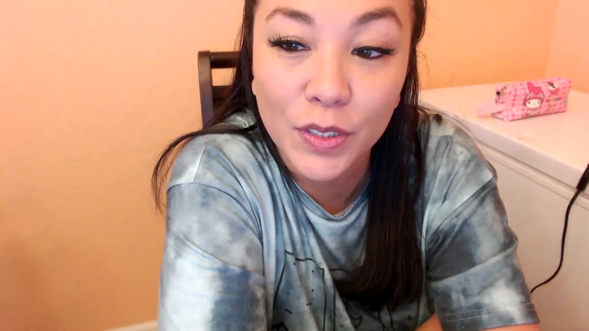 Gallery image thumbnail from MickaylaMinx's myfreecams stream on, 01/04/2025, 19:15 image 5 of 20