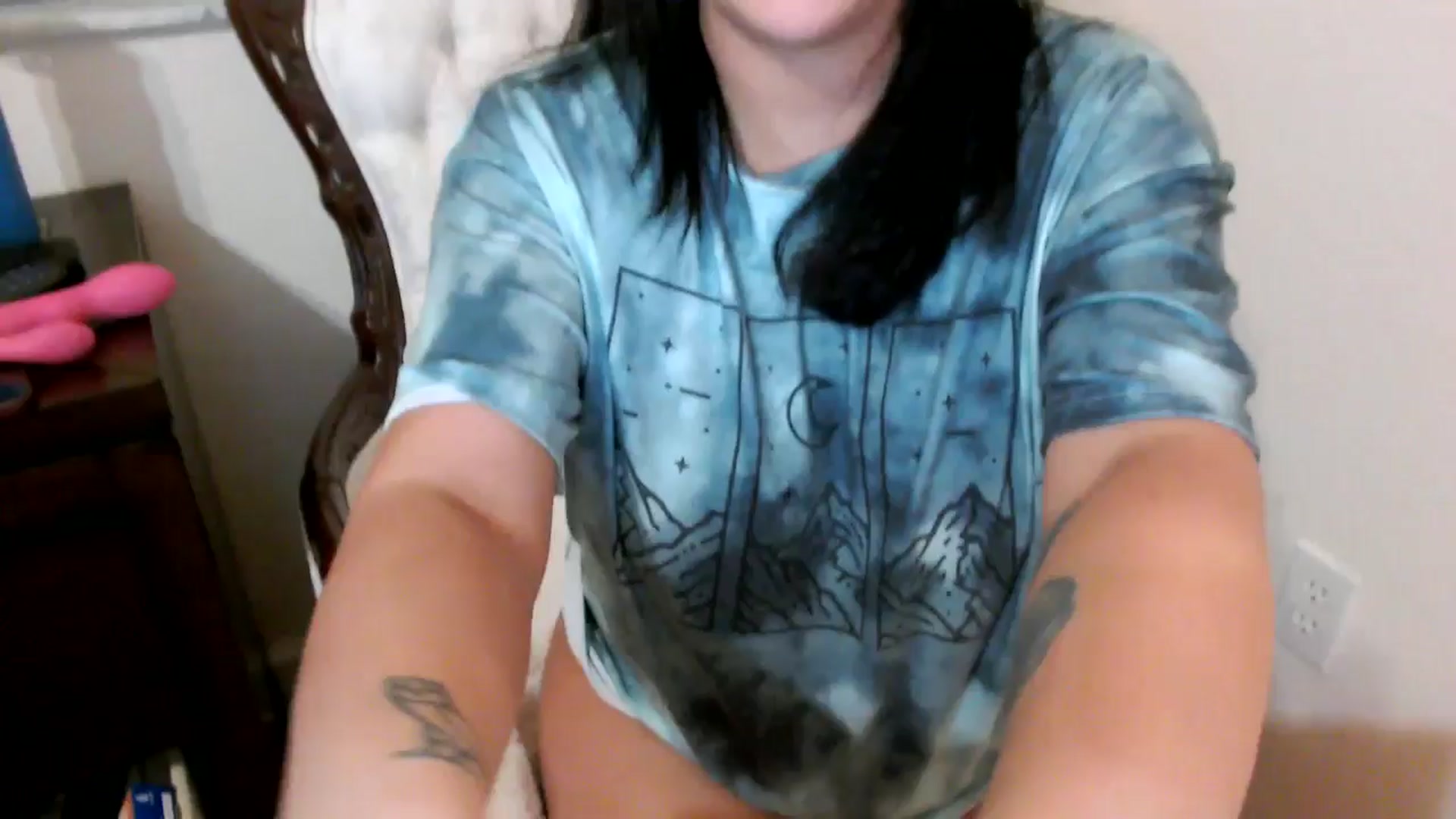 Gallery image thumbnail from MickaylaMinx's myfreecams stream on, 01/05/2025, 06:01 image 7 of 20