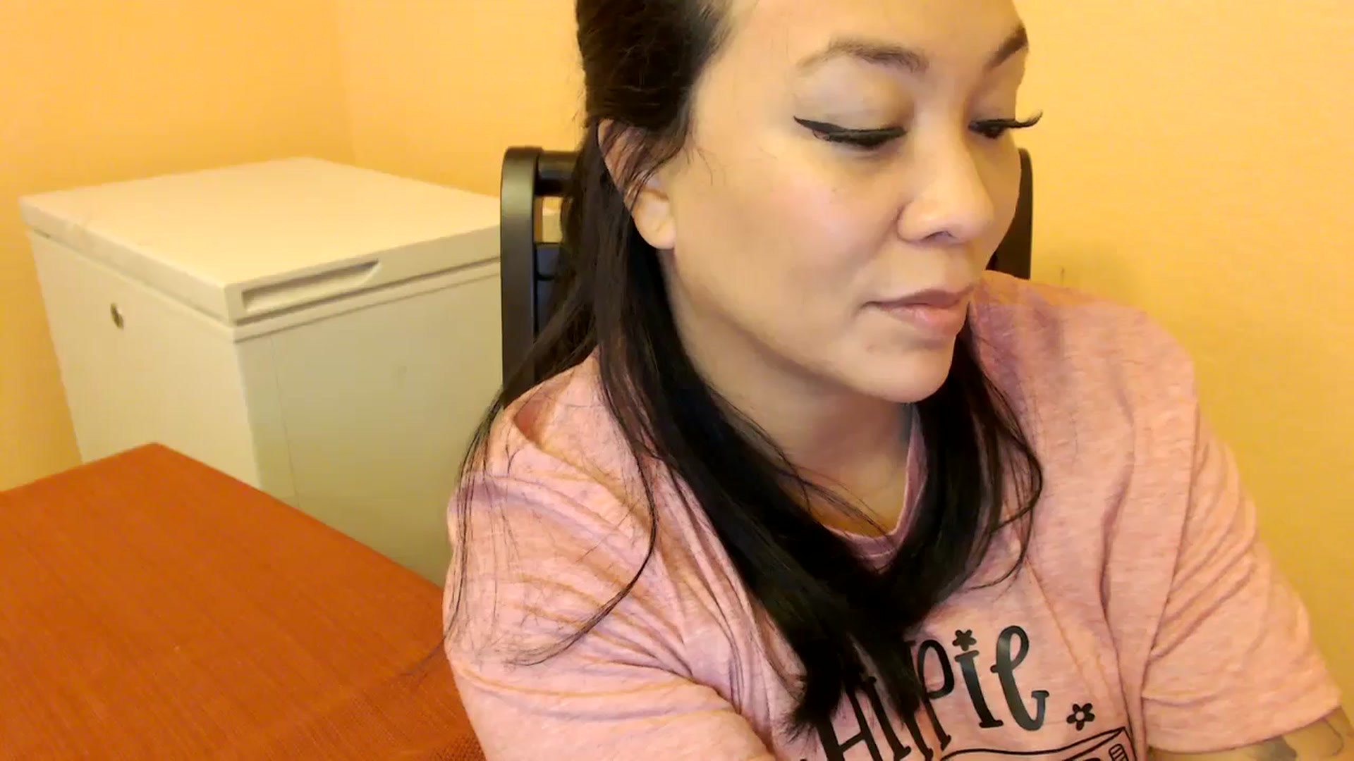 Gallery image thumbnail from MickaylaMinx's myfreecams stream on, 01/06/2025, 21:21 image 16 of 20