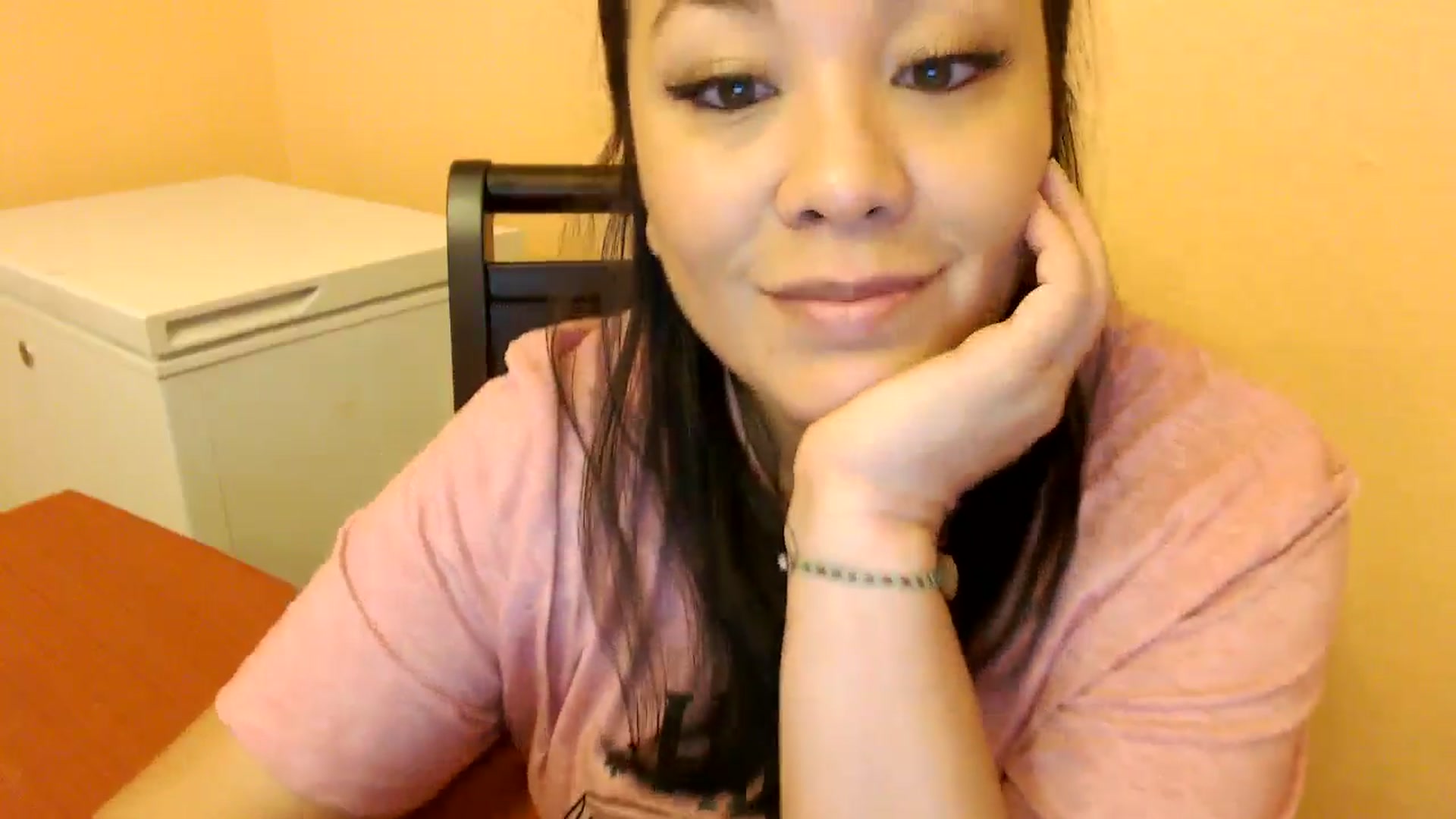 Gallery image thumbnail from MickaylaMinx's myfreecams stream on, 01/06/2025, 21:21 image 10 of 20