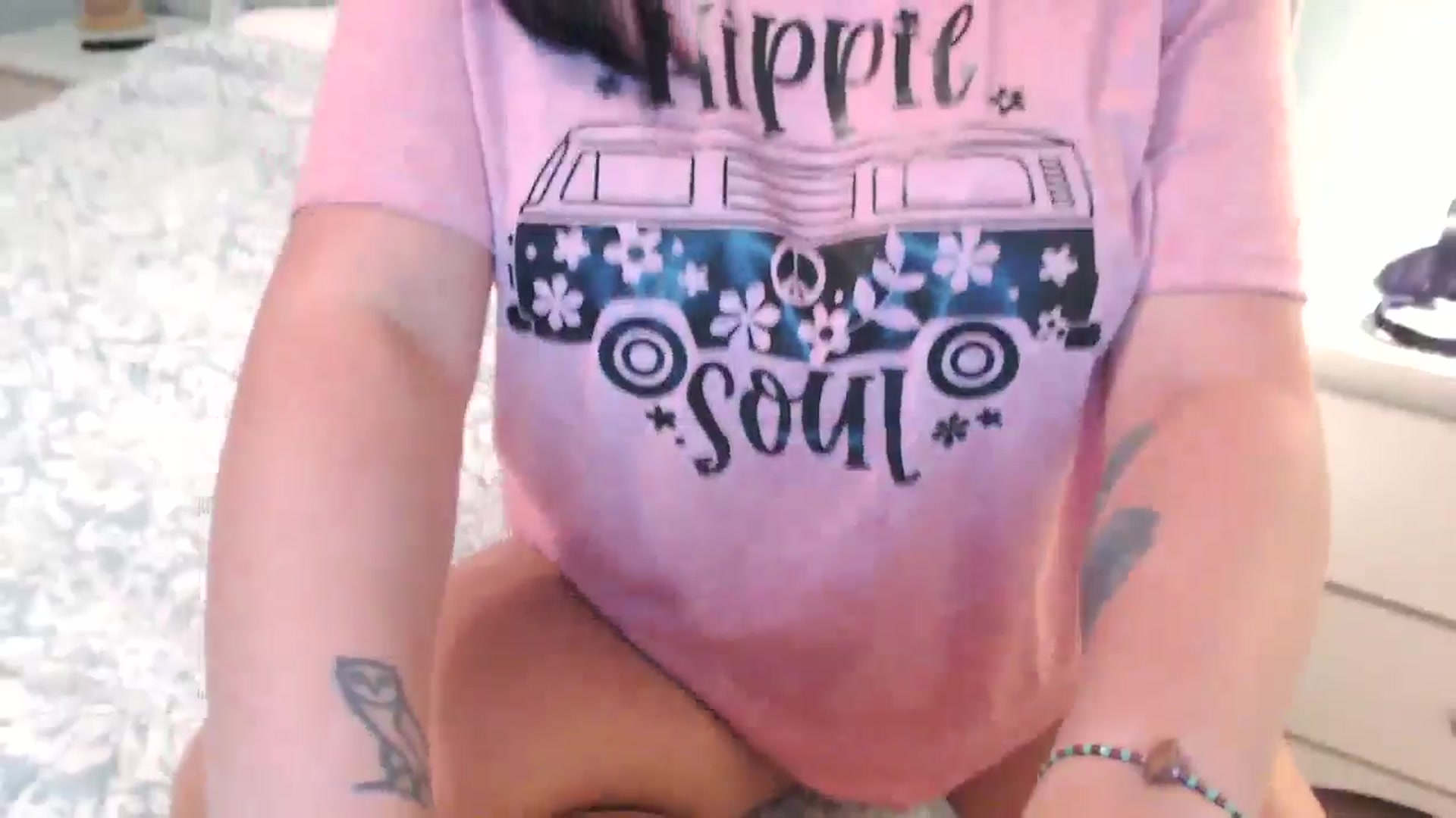 Gallery image thumbnail from MickaylaMinx's myfreecams stream on, 01/06/2025, 23:37 image 17 of 20