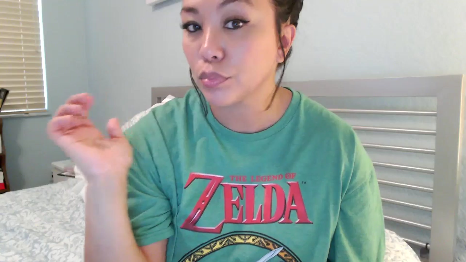 Gallery image thumbnail from MickaylaMinx's myfreecams stream on, 01/08/2025, 22:27 image 2 of 20