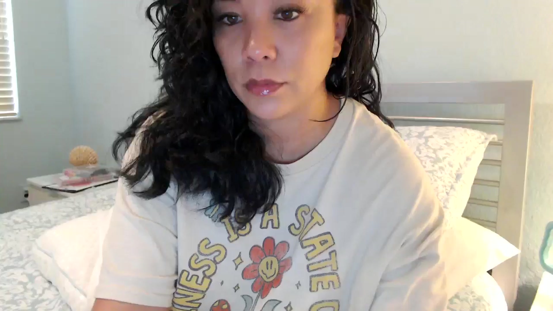 Gallery image thumbnail from MickaylaMinx's myfreecams stream on, 01/09/2025, 19:20 image 3 of 20