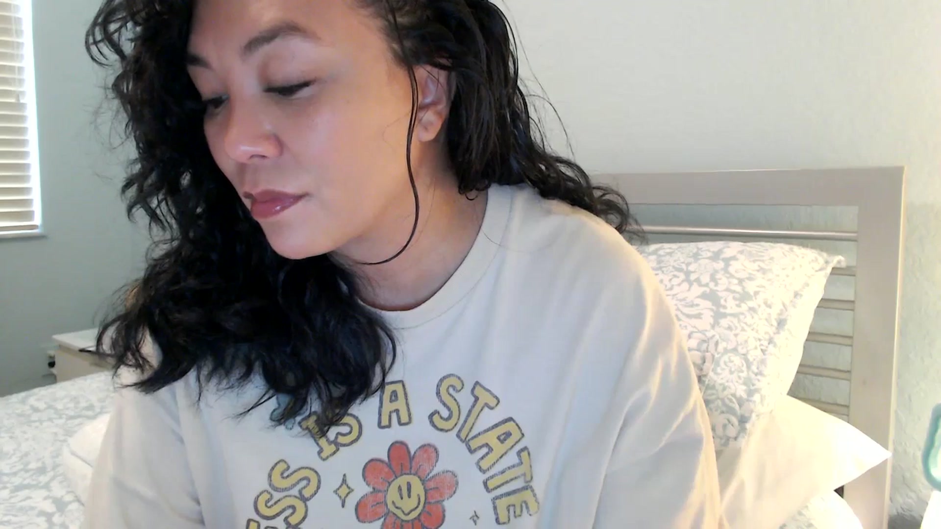 Gallery image thumbnail from MickaylaMinx's myfreecams stream on, 01/09/2025, 19:20 image 6 of 20