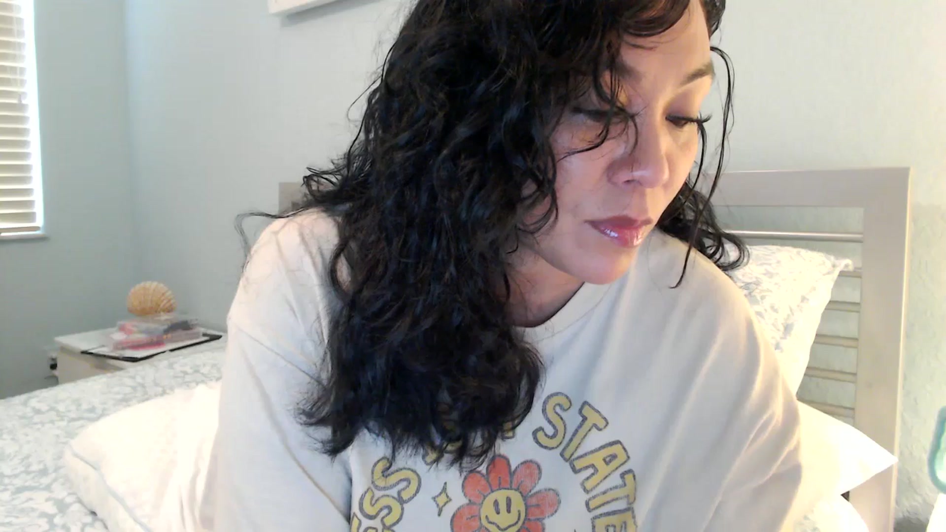 Gallery image thumbnail from MickaylaMinx's myfreecams stream on, 01/09/2025, 19:20 image 15 of 20