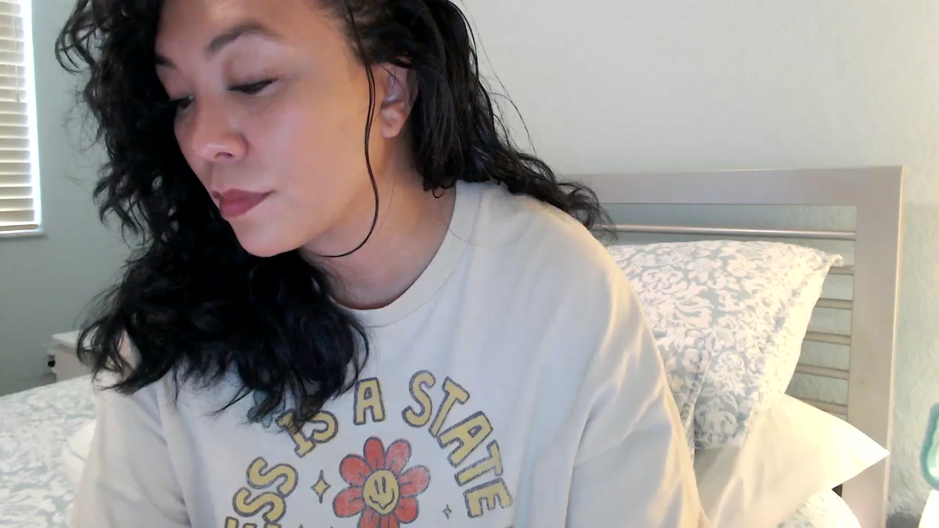 Gallery image thumbnail from MickaylaMinx's myfreecams stream on, 01/09/2025, 19:20 image 9 of 20