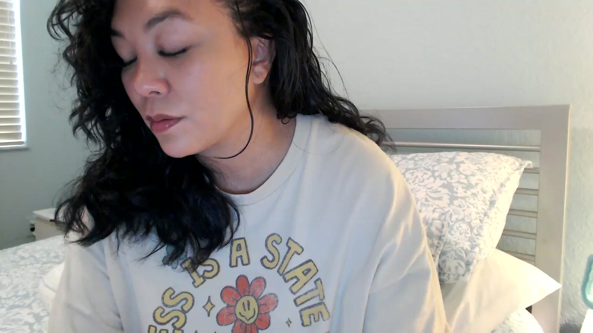 Gallery image thumbnail from MickaylaMinx's myfreecams stream on, 01/09/2025, 19:20 image 8 of 20