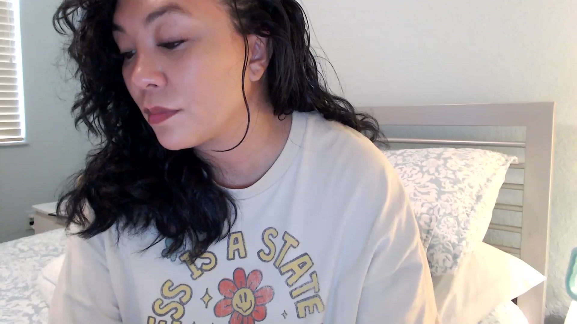 Gallery image thumbnail from MickaylaMinx's myfreecams stream on, 01/09/2025, 19:20 image 7 of 20