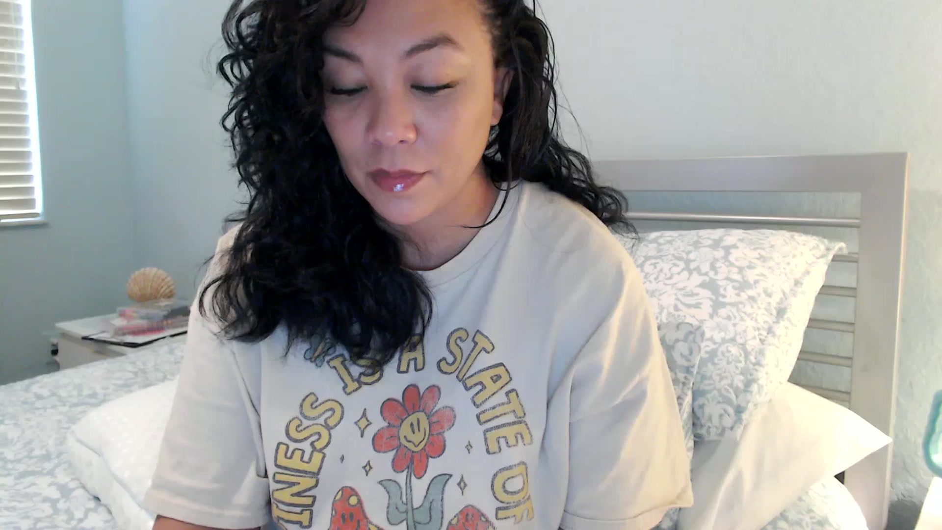 Gallery image thumbnail from MickaylaMinx's myfreecams stream on, 01/09/2025, 19:20 image 18 of 20