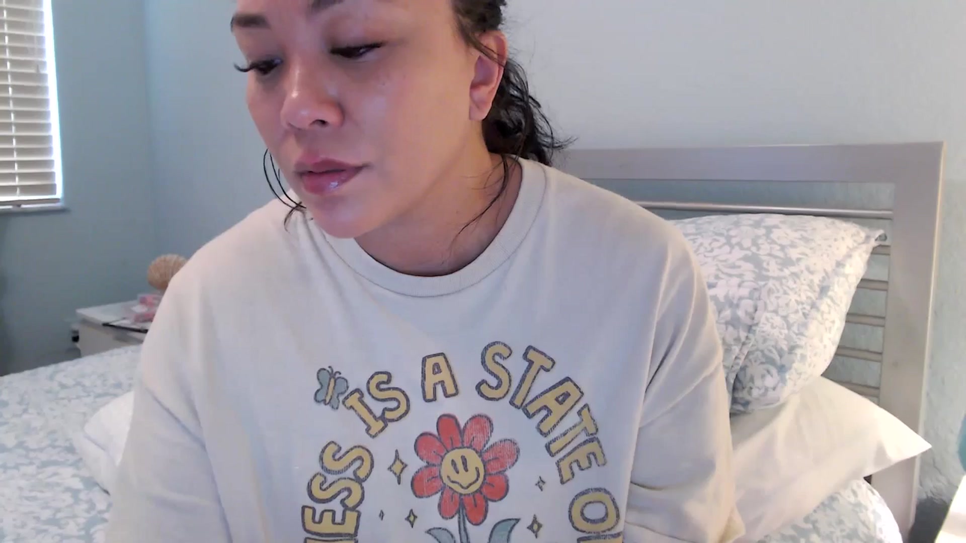 Gallery image thumbnail from MickaylaMinx's myfreecams stream on, 01/09/2025, 20:51 image 7 of 20