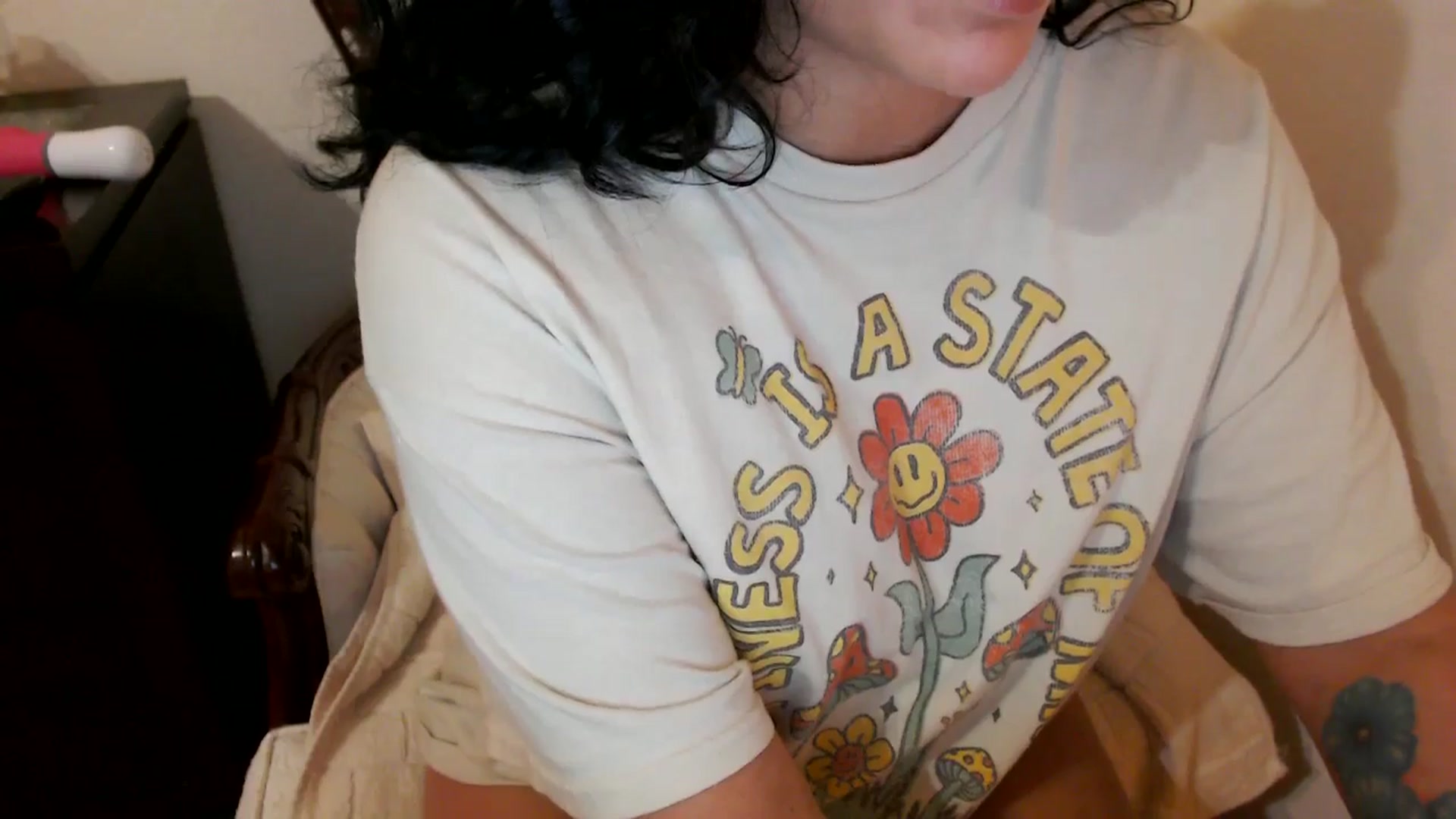 Gallery image thumbnail from MickaylaMinx's myfreecams stream on, 01/09/2025, 23:45 image 6 of 20