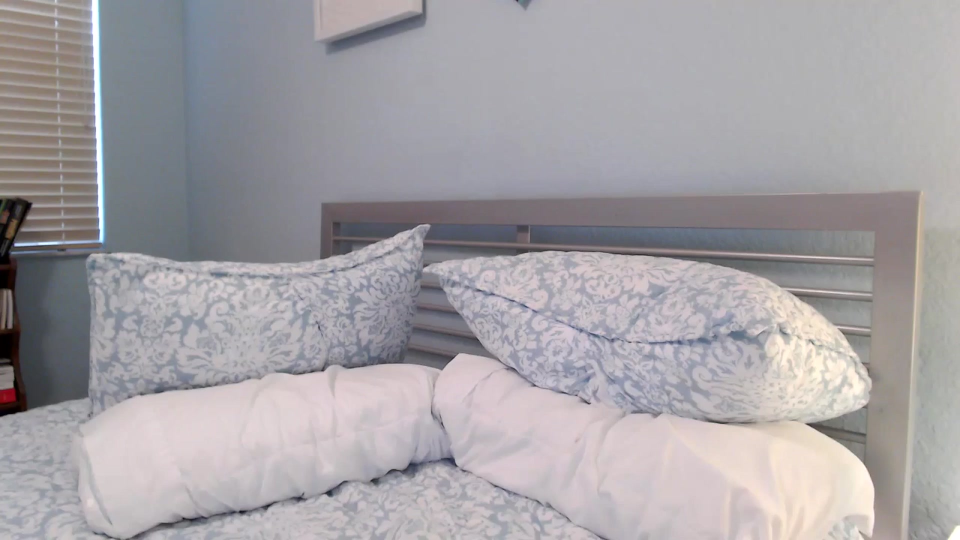 Gallery image thumbnail from MickaylaMinx's myfreecams stream on, 01/11/2025, 22:14 image 15 of 20