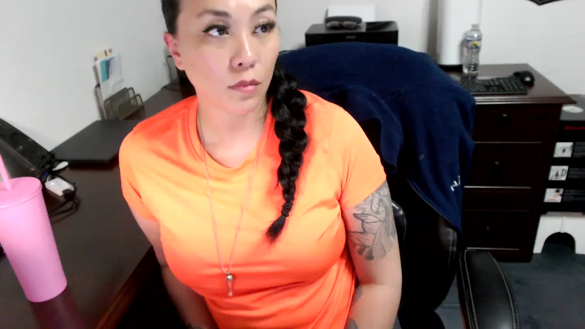 Gallery image thumbnail from MickaylaMoon's myfreecams stream on, 05/06/2024, 19:22 image 15 of 20
