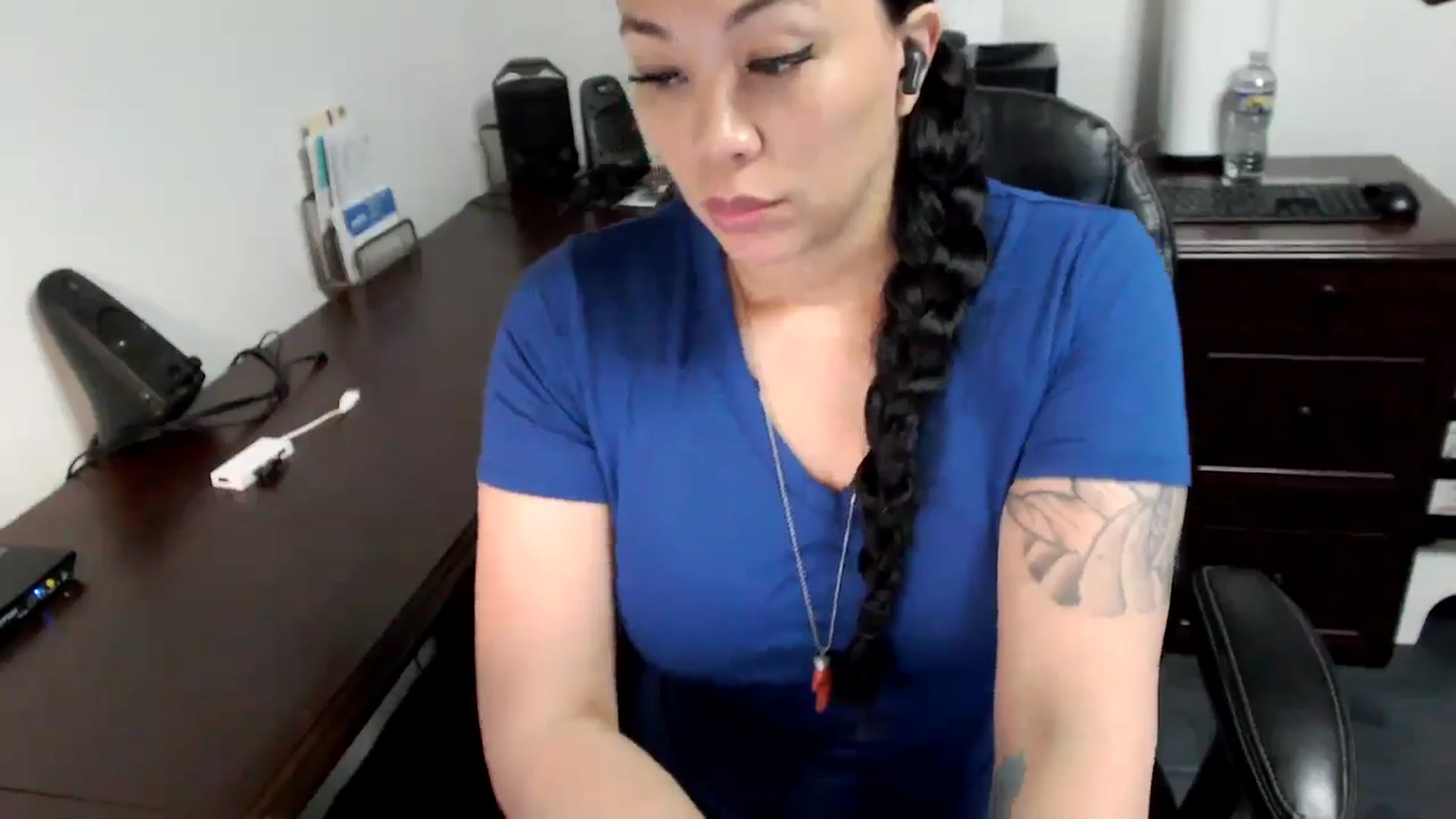Gallery image thumbnail from MickaylaMoon's myfreecams stream on, 05/07/2024, 16:23 image 13 of 20