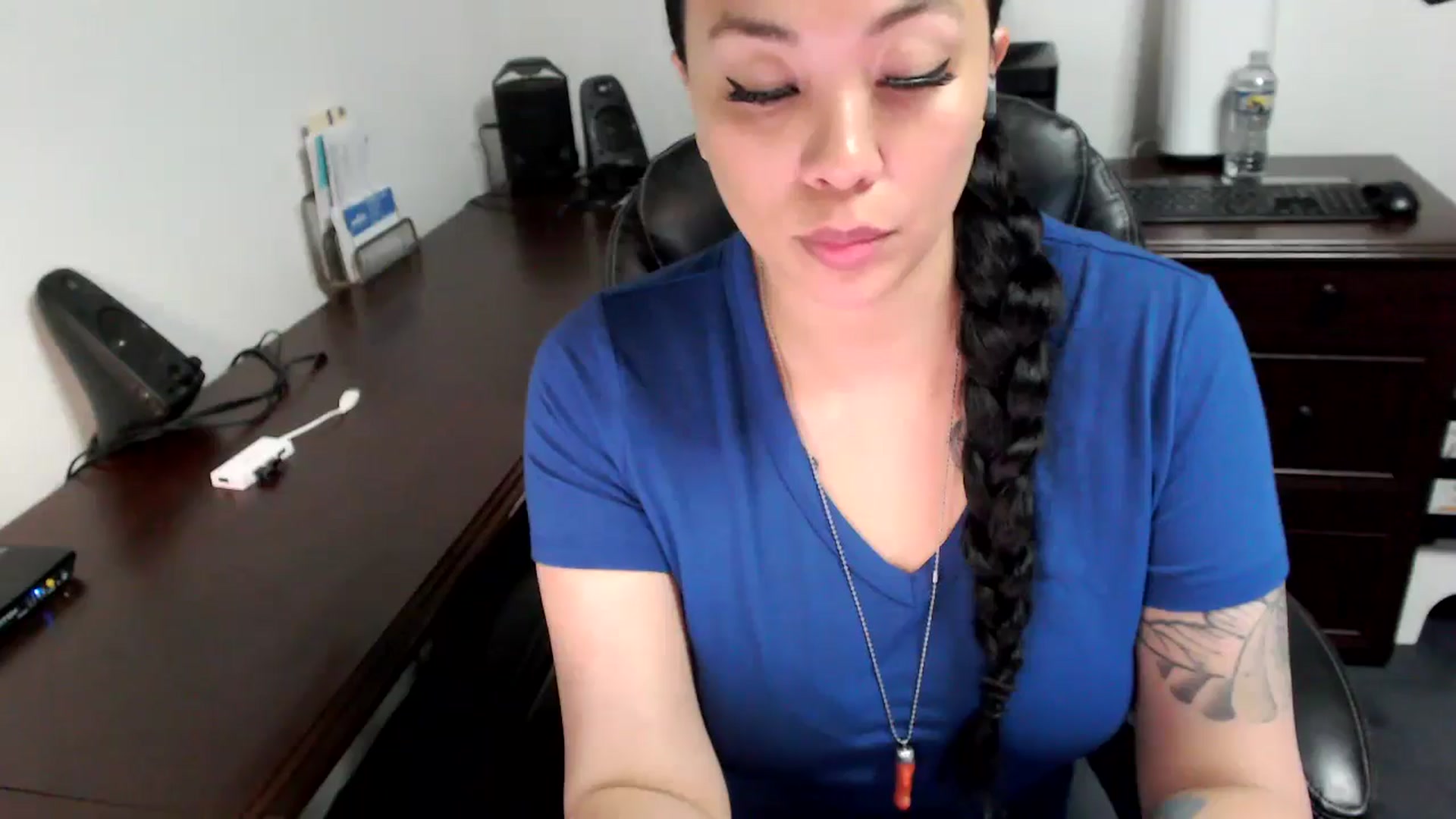 Gallery image thumbnail from MickaylaMoon's myfreecams stream on, 05/07/2024, 16:23 image 12 of 20