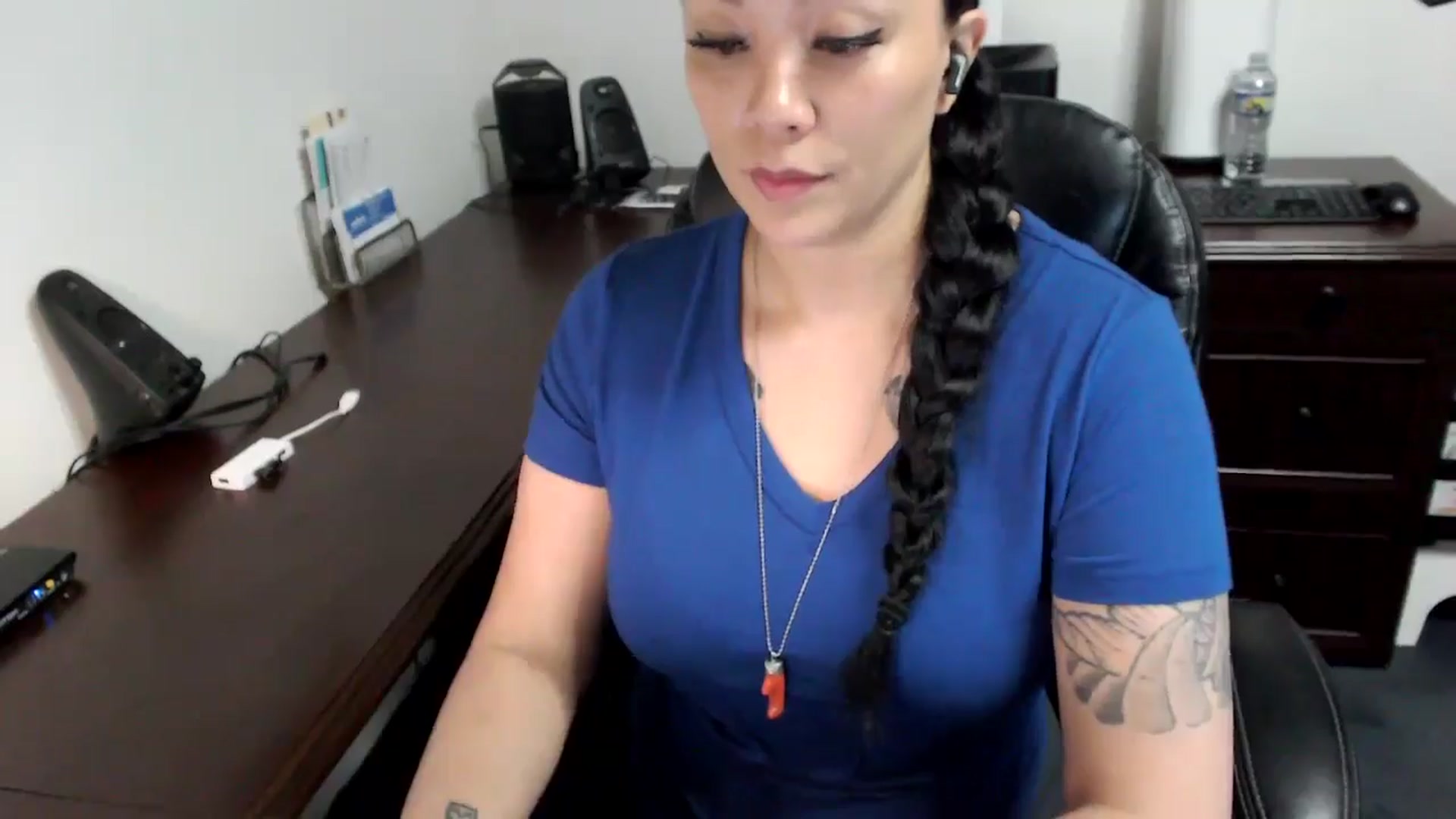 Gallery image thumbnail from MickaylaMoon's myfreecams stream on, 05/07/2024, 16:23 image 11 of 20