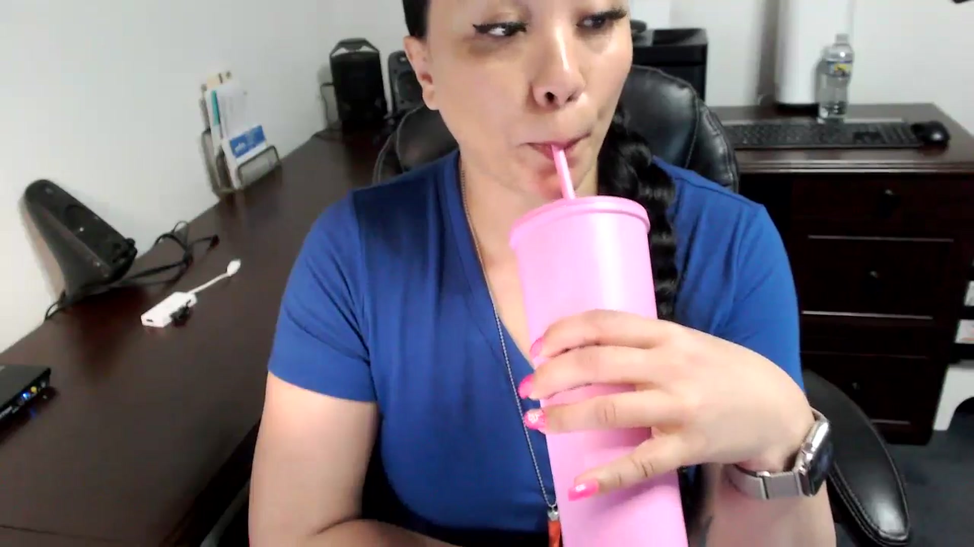 Gallery image thumbnail from MickaylaMoon's myfreecams stream on, 05/07/2024, 16:23 image 16 of 20