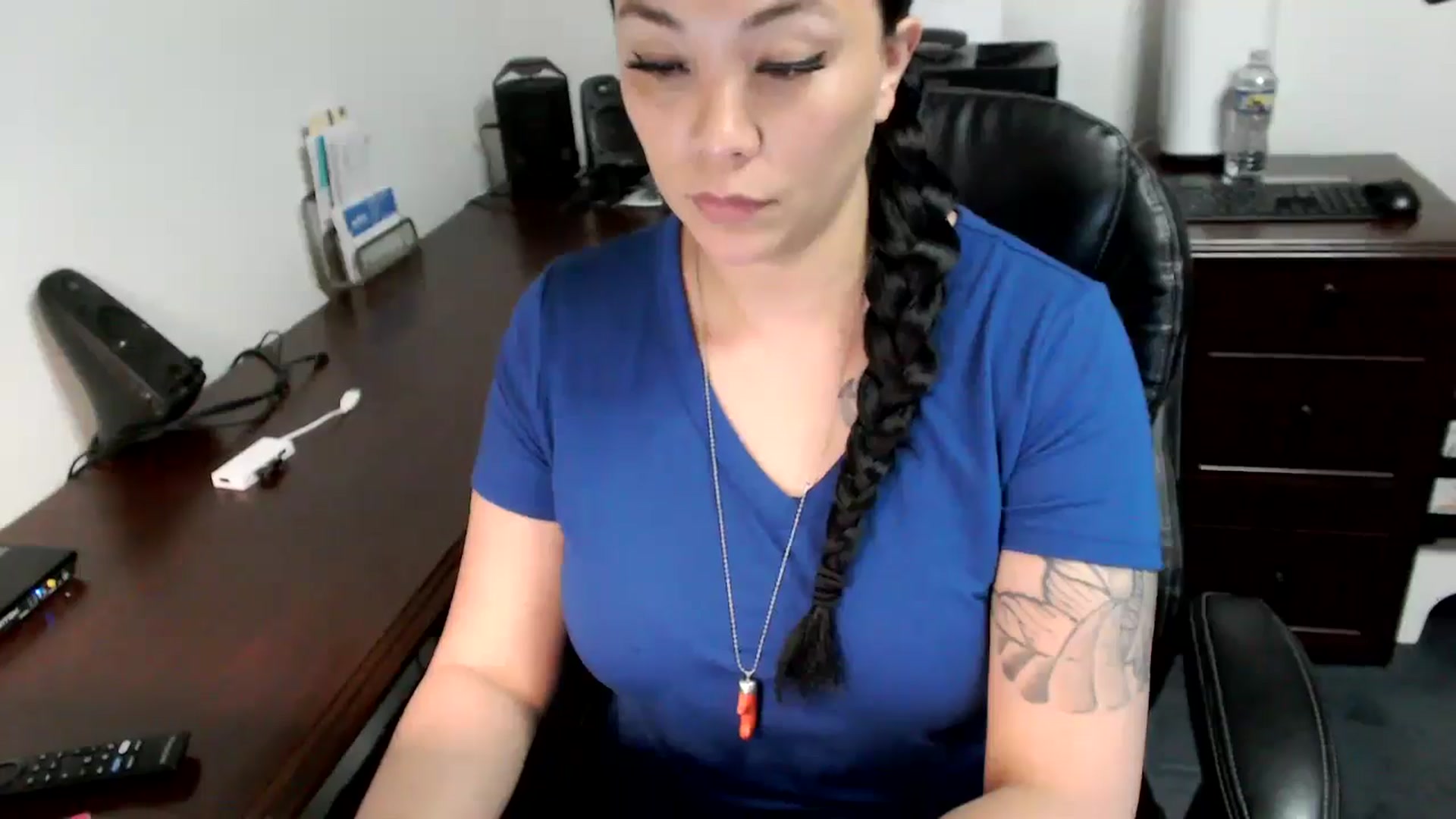 Gallery image thumbnail from MickaylaMoon's myfreecams stream on, 05/07/2024, 17:04 image 2 of 20