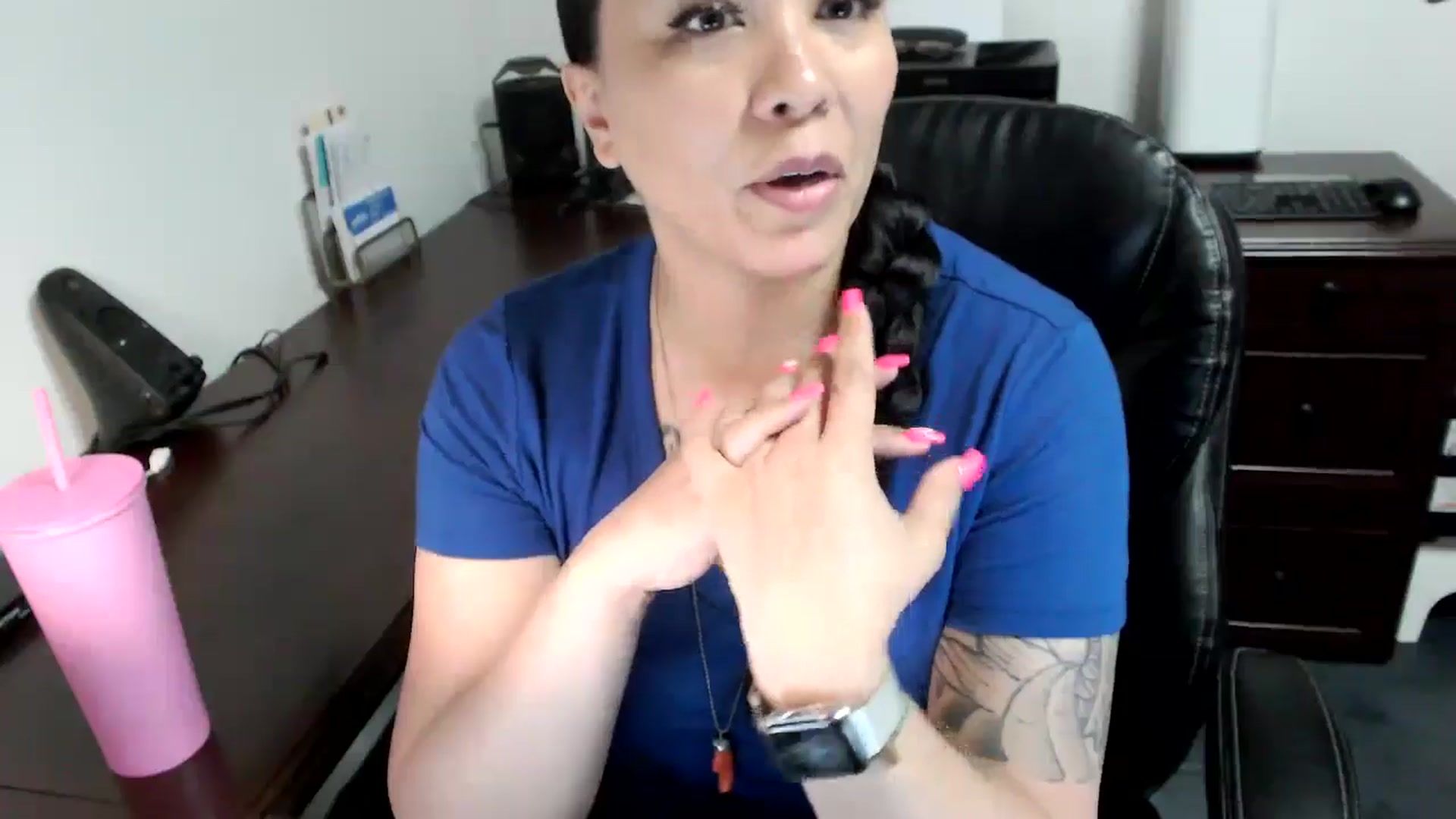 Gallery image thumbnail from MickaylaMoon's myfreecams stream on, 05/07/2024, 17:46 image 17 of 20