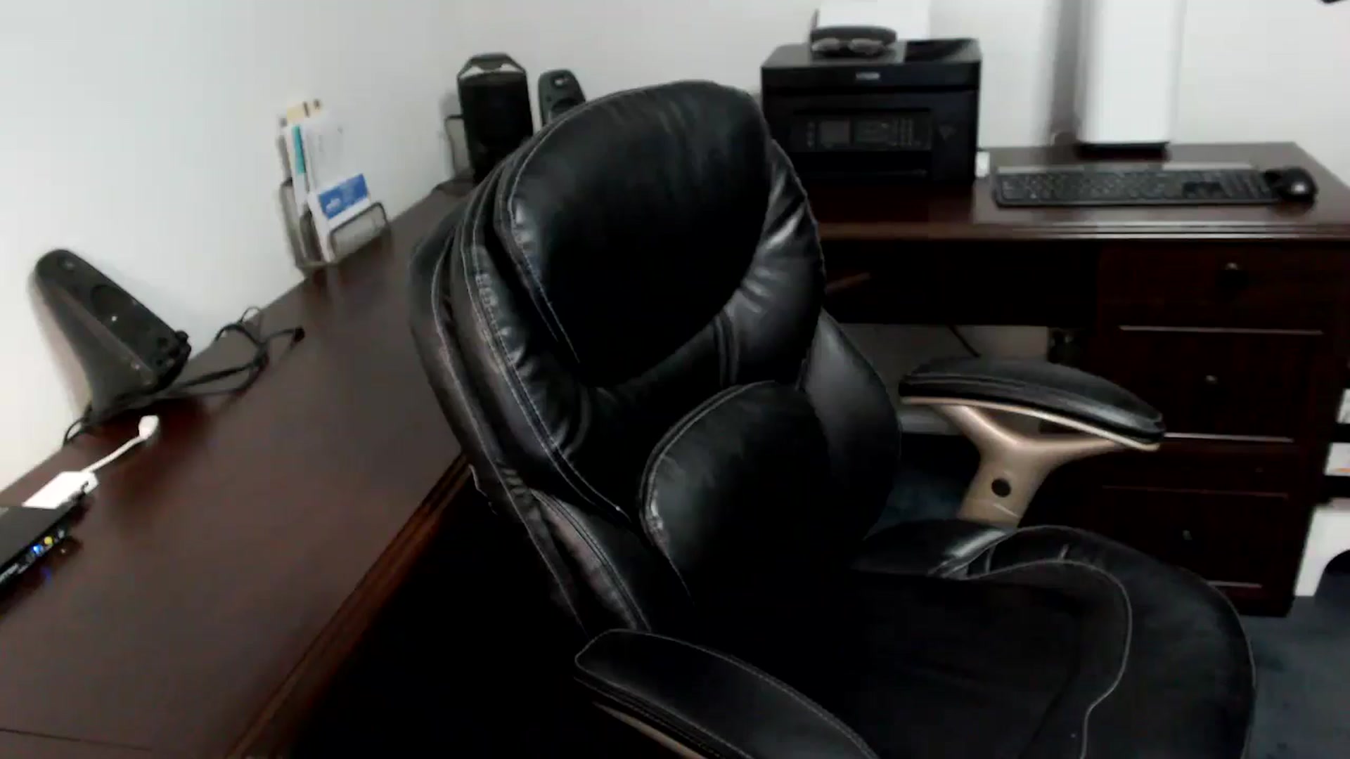 Gallery image thumbnail from MickaylaMoon's myfreecams stream on, 05/07/2024, 17:46 image 13 of 20