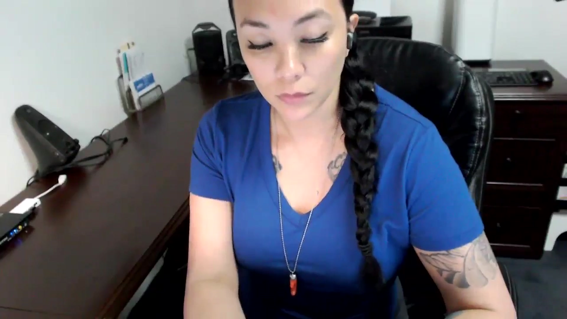 Gallery image thumbnail from MickaylaMoon's myfreecams stream on, 05/07/2024, 17:46 image 16 of 20