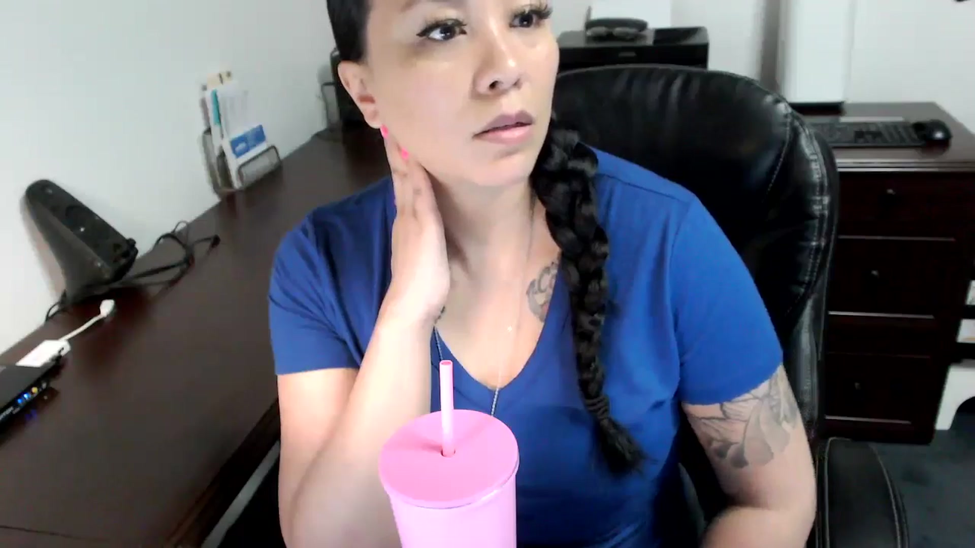 Gallery image thumbnail from MickaylaMoon's myfreecams stream on, 05/07/2024, 17:46 image 18 of 20