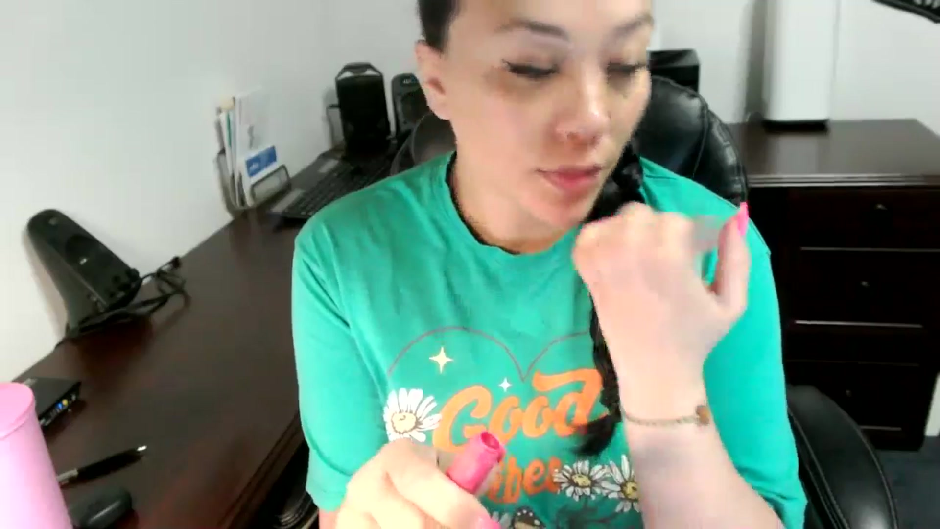 Gallery image thumbnail from MickaylaMoon's myfreecams stream on, 05/09/2024, 16:37 image 7 of 20