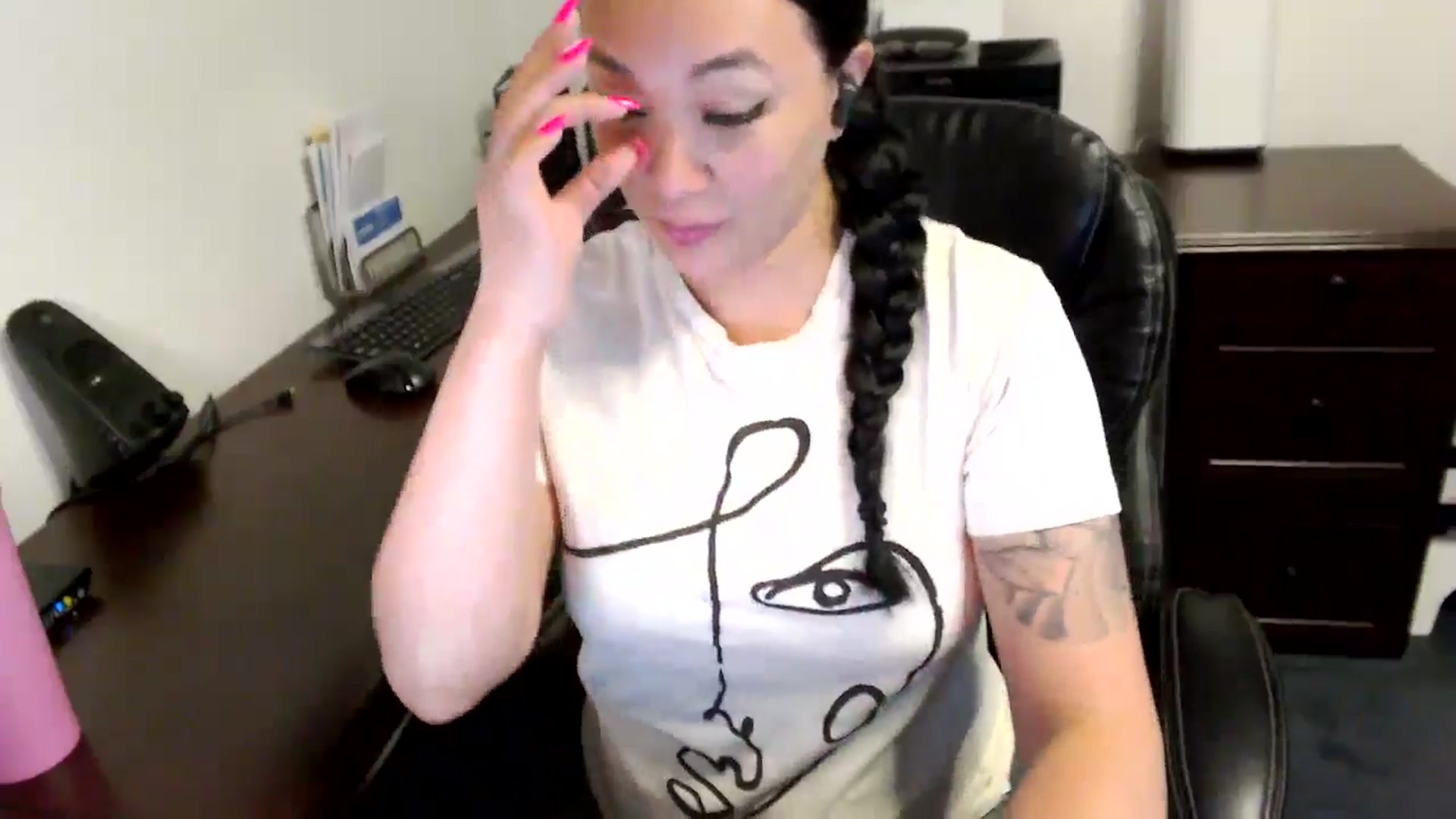 Gallery image thumbnail from MickaylaMoon's myfreecams stream on, 05/10/2024, 16:27 image 14 of 20