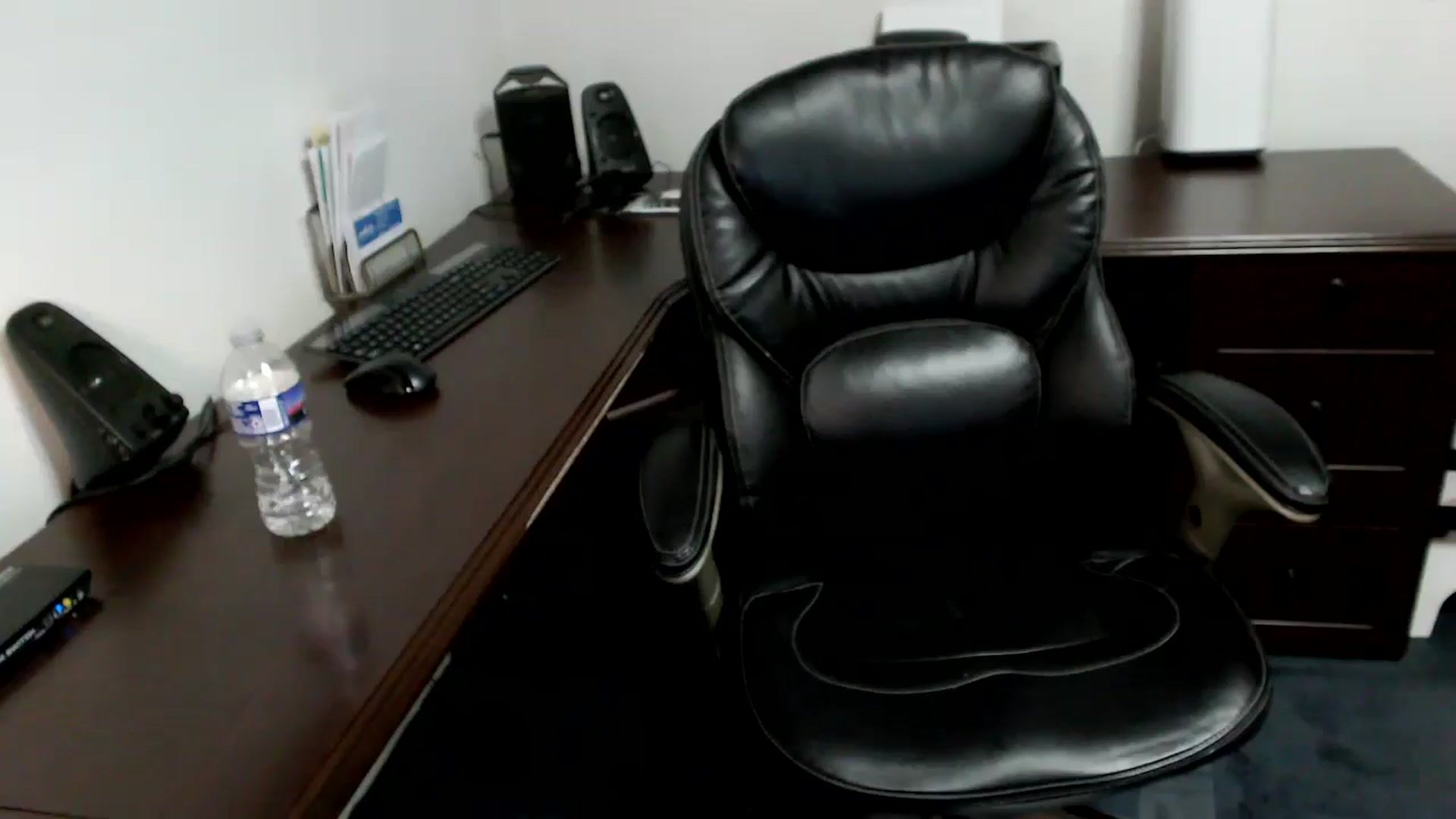 Gallery image thumbnail from MickaylaMoon's myfreecams stream on, 05/10/2024, 17:19 image 8 of 20