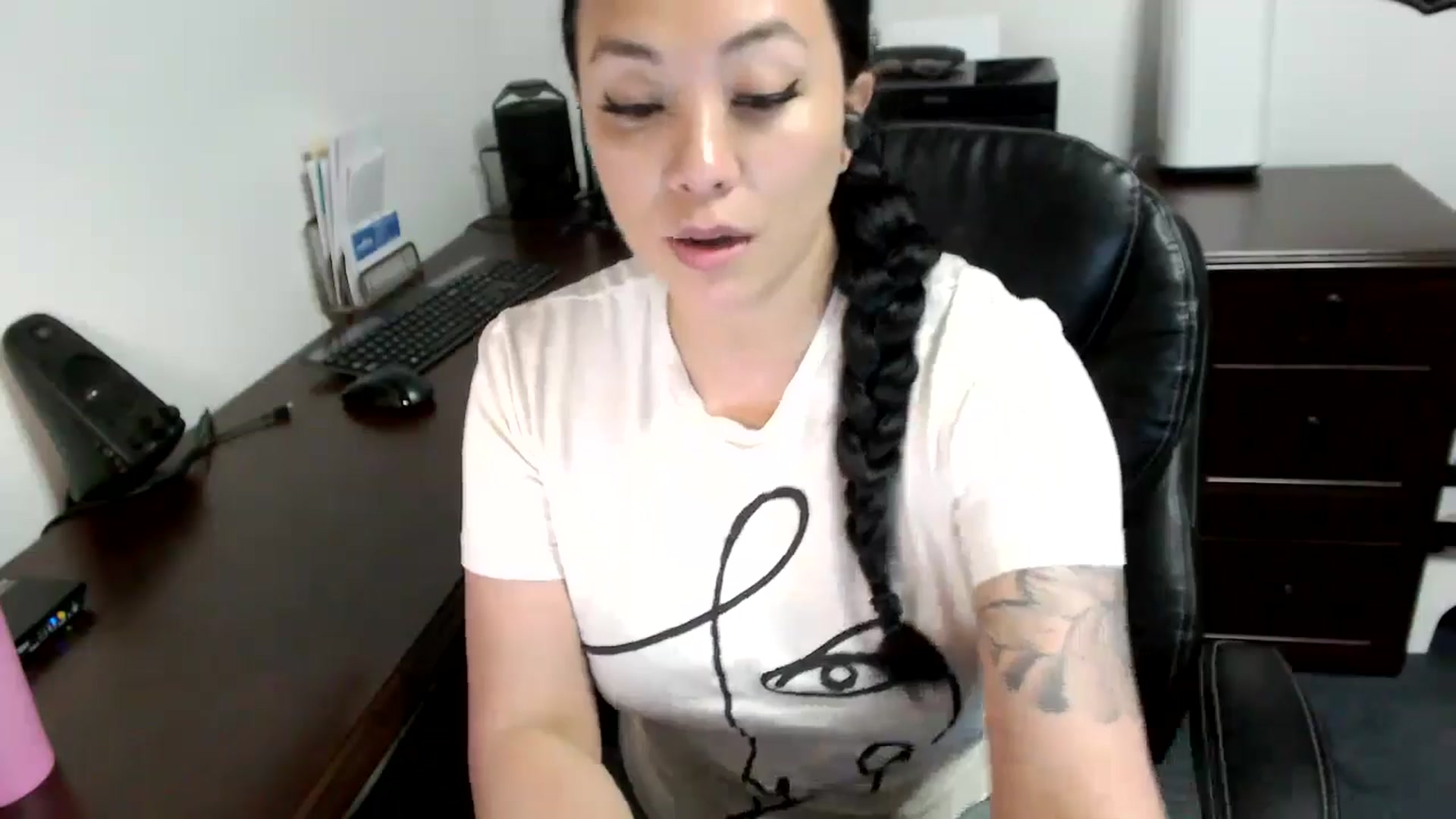 Gallery image thumbnail from MickaylaMoon's myfreecams stream on, 05/10/2024, 18:52 image 13 of 20