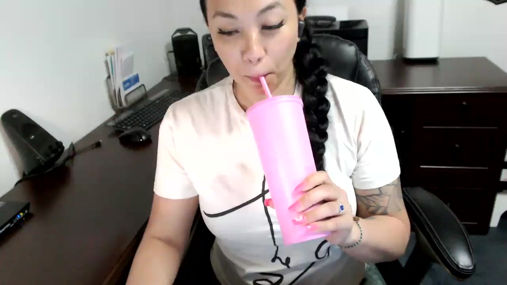 Gallery image thumbnail from MickaylaMoon's myfreecams stream on, 05/10/2024, 19:35 image 4 of 20