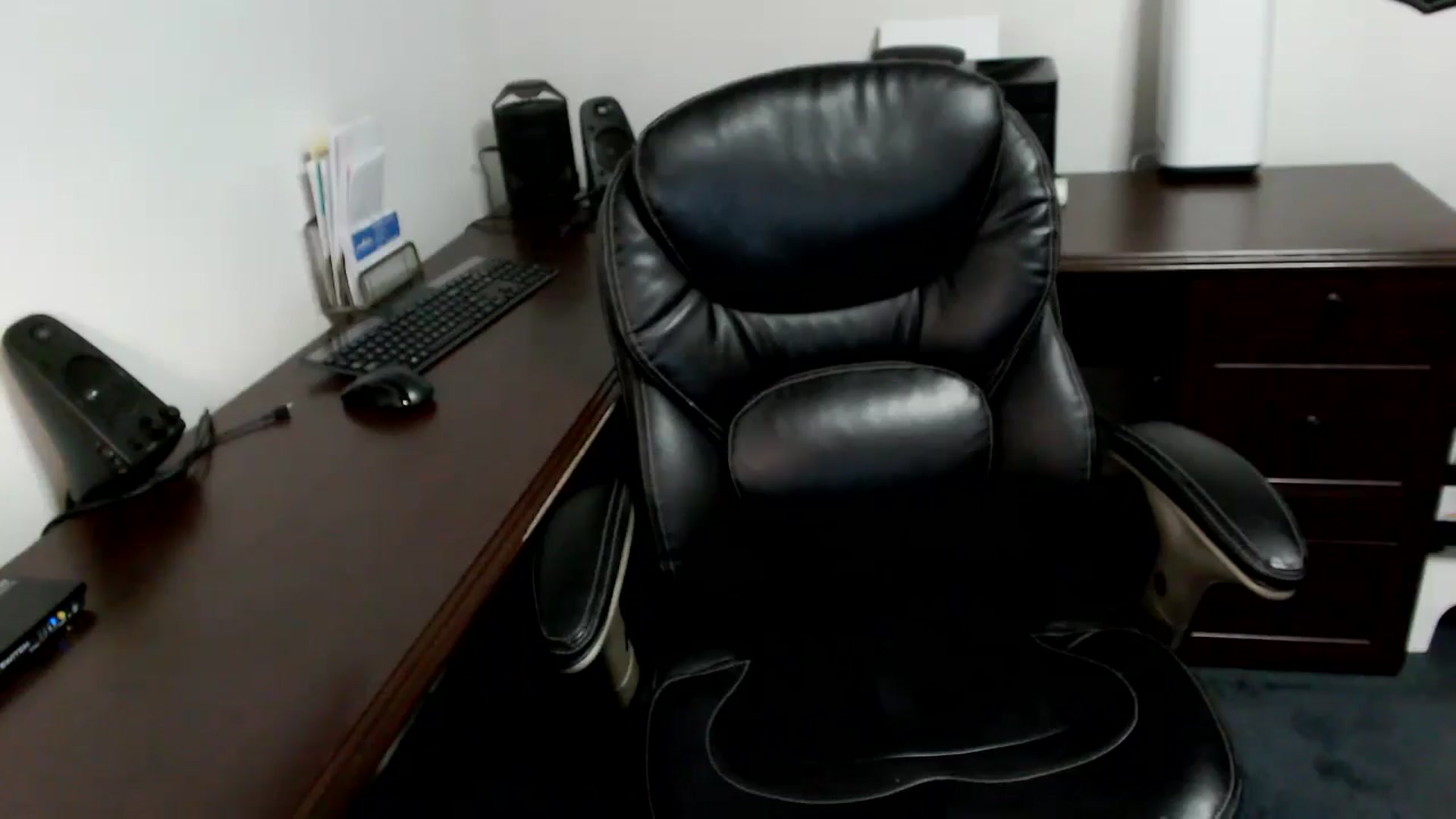 Gallery image thumbnail from MickaylaMoon's myfreecams stream on, 05/10/2024, 19:35 image 19 of 20