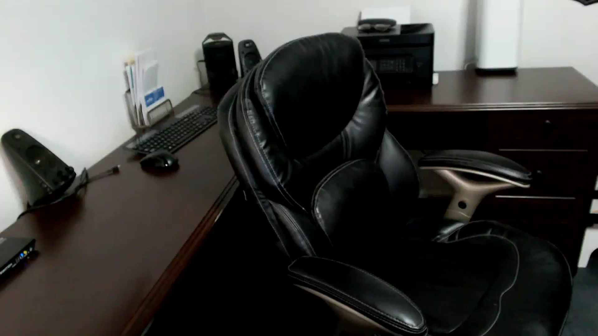 Gallery image thumbnail from MickaylaMoon's myfreecams stream on, 05/10/2024, 20:37 image 6 of 20