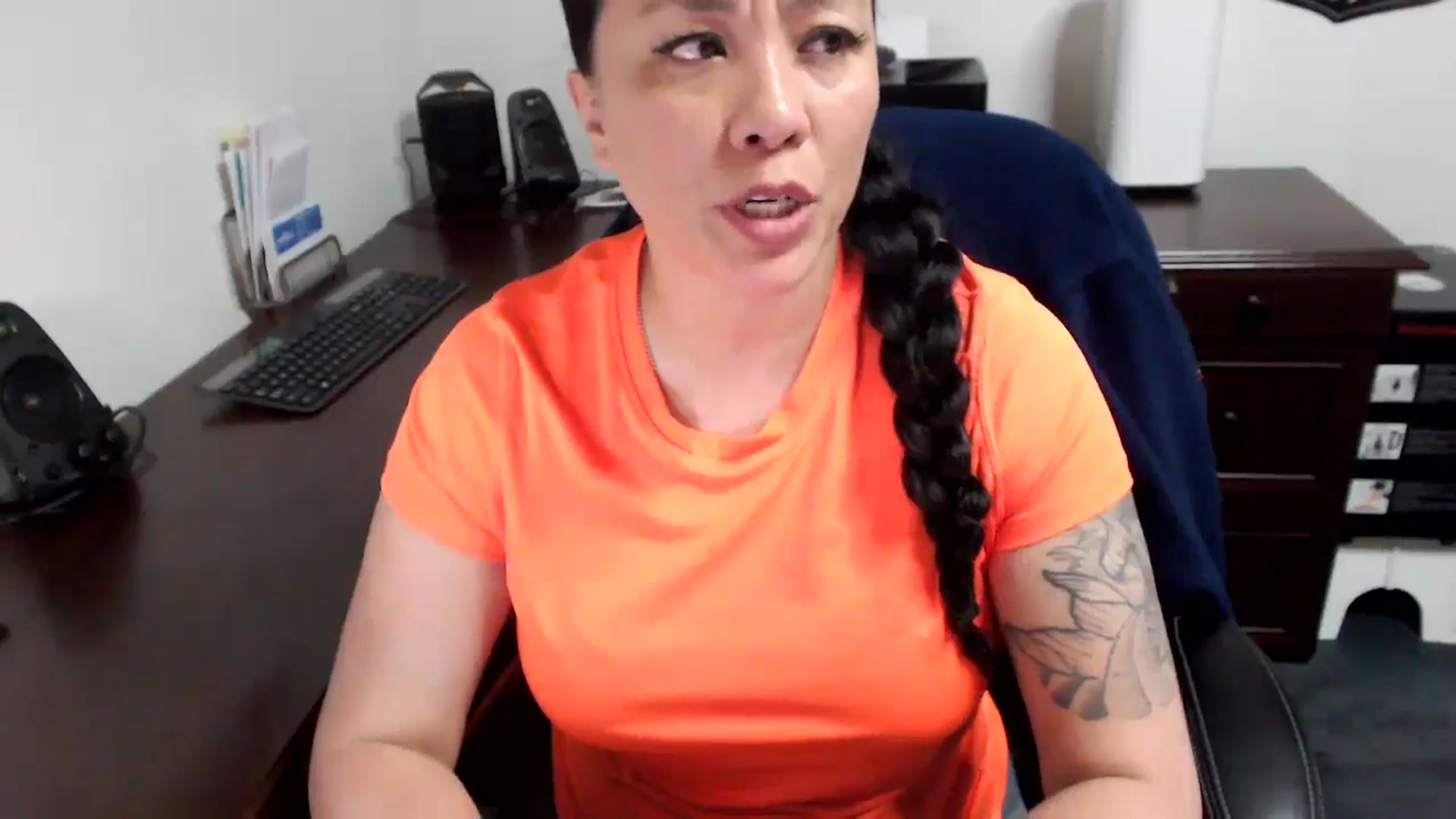 Gallery image thumbnail from MickaylaMoon's myfreecams stream on, 05/13/2024, 16:37 image 8 of 20