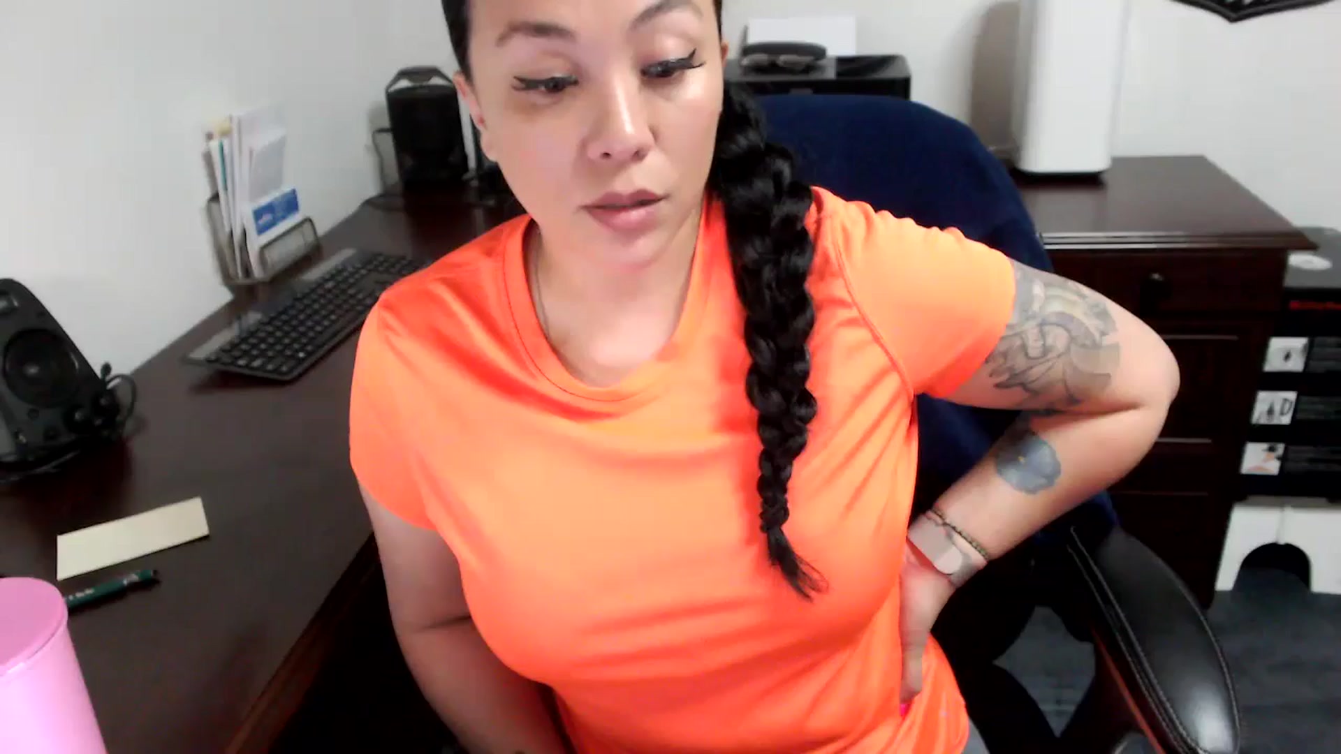 Gallery image thumbnail from MickaylaMoon's myfreecams stream on, 05/13/2024, 16:37 image 1 of 20