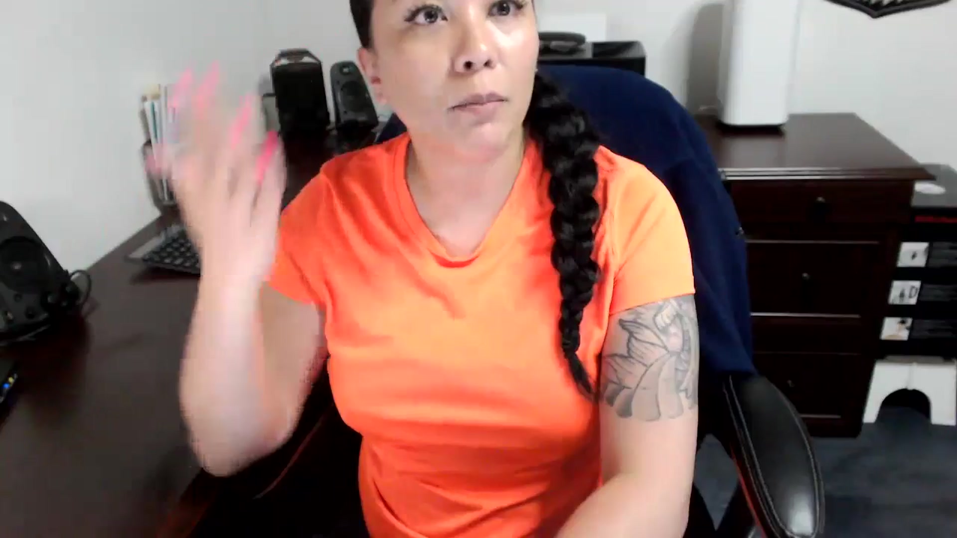 Gallery image thumbnail from MickaylaMoon's myfreecams stream on, 05/13/2024, 18:53 image 19 of 20