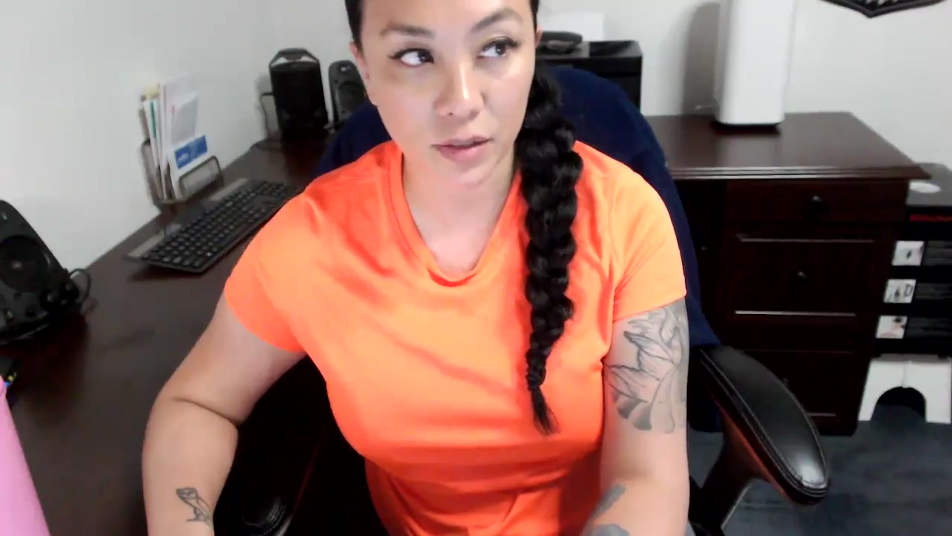 Gallery image thumbnail from MickaylaMoon's myfreecams stream on, 05/13/2024, 19:10 image 4 of 20