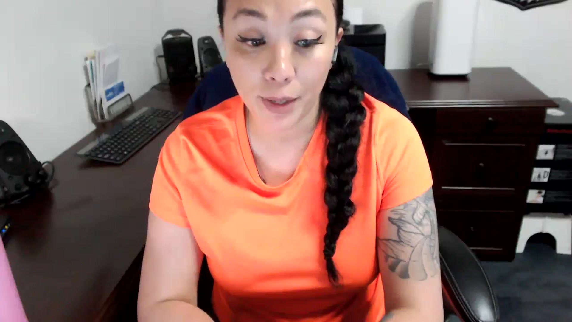 Gallery image thumbnail from MickaylaMoon's myfreecams stream on, 05/13/2024, 19:10 image 12 of 20